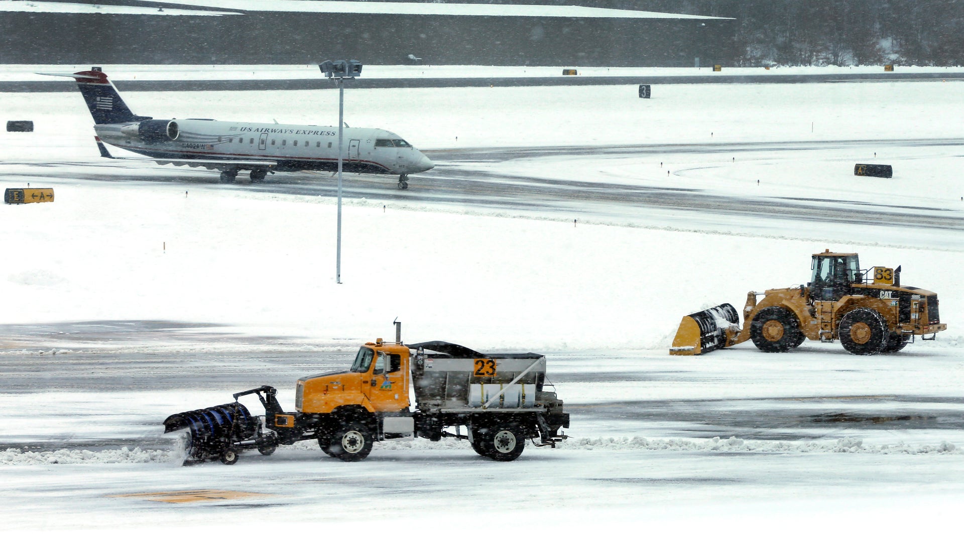 Northeast_Snow_Airlin_Carr