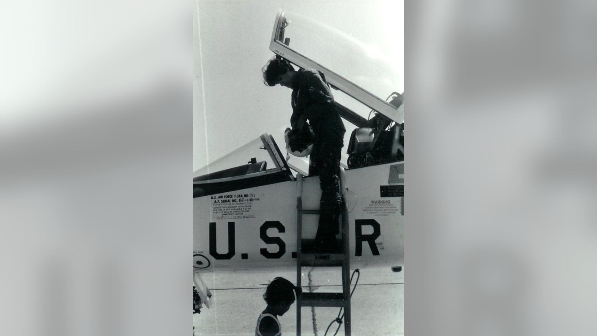 Olga_and_daughter_Marcia_at_T_38_Talon