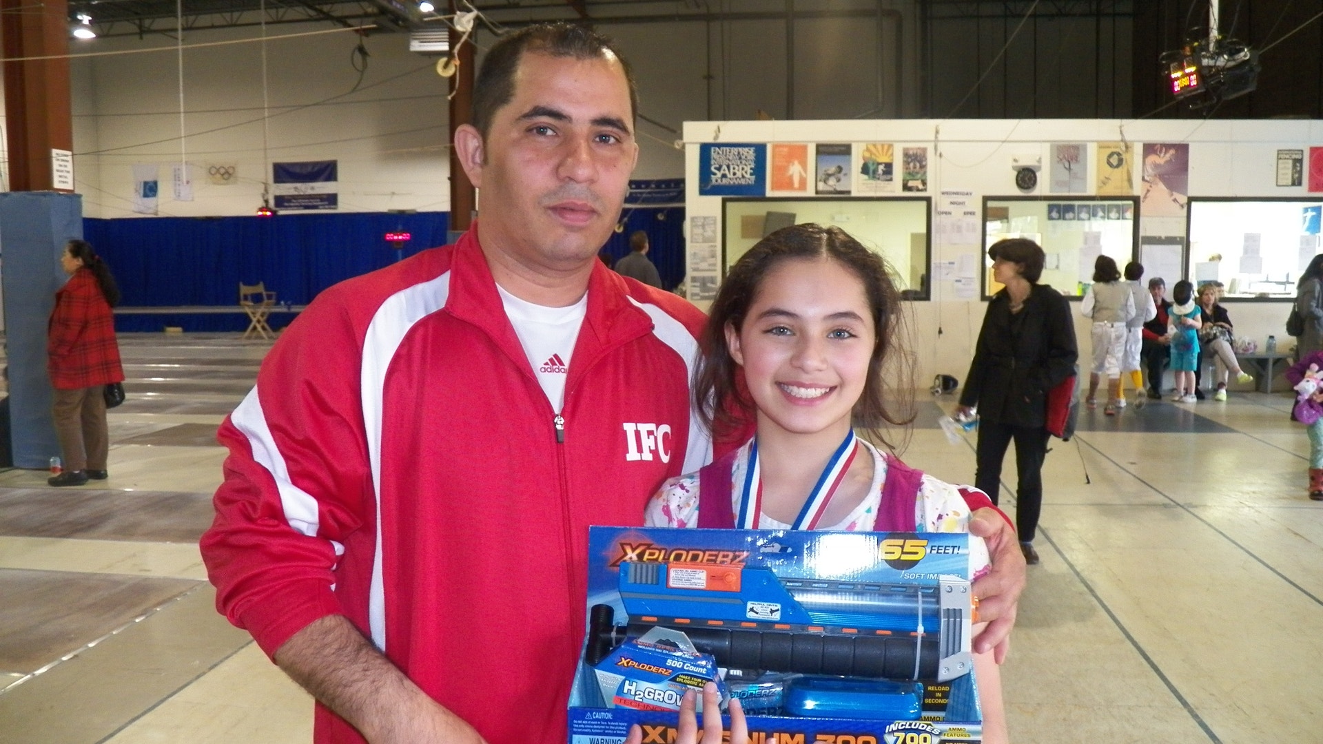 PHOTO_5_MORALES_WITH_DAUGHTER