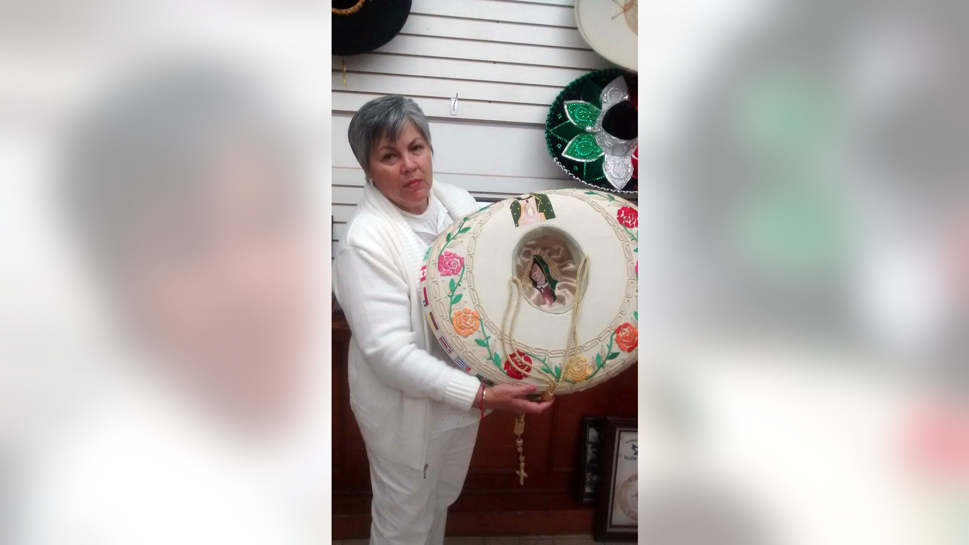 Papa_Sombrero_Francis_2a