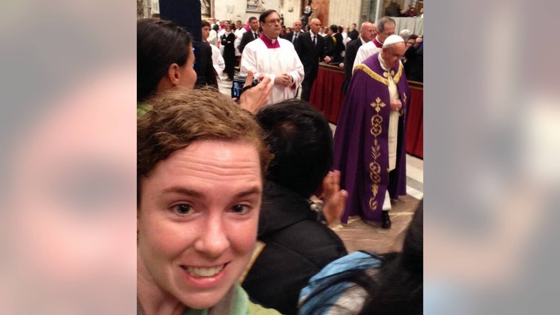 Papal_Selfie_Ellie_Hall