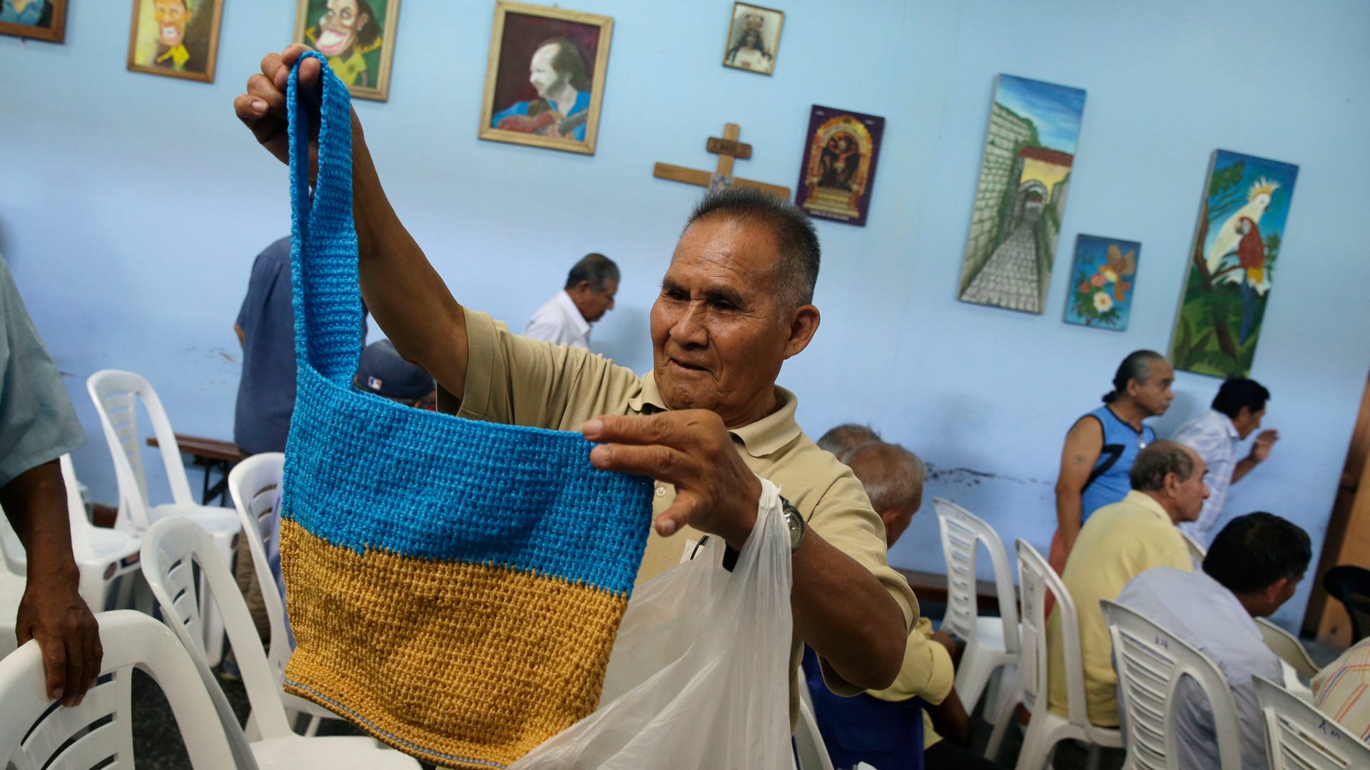 Peru_Aged_Inmates__8_