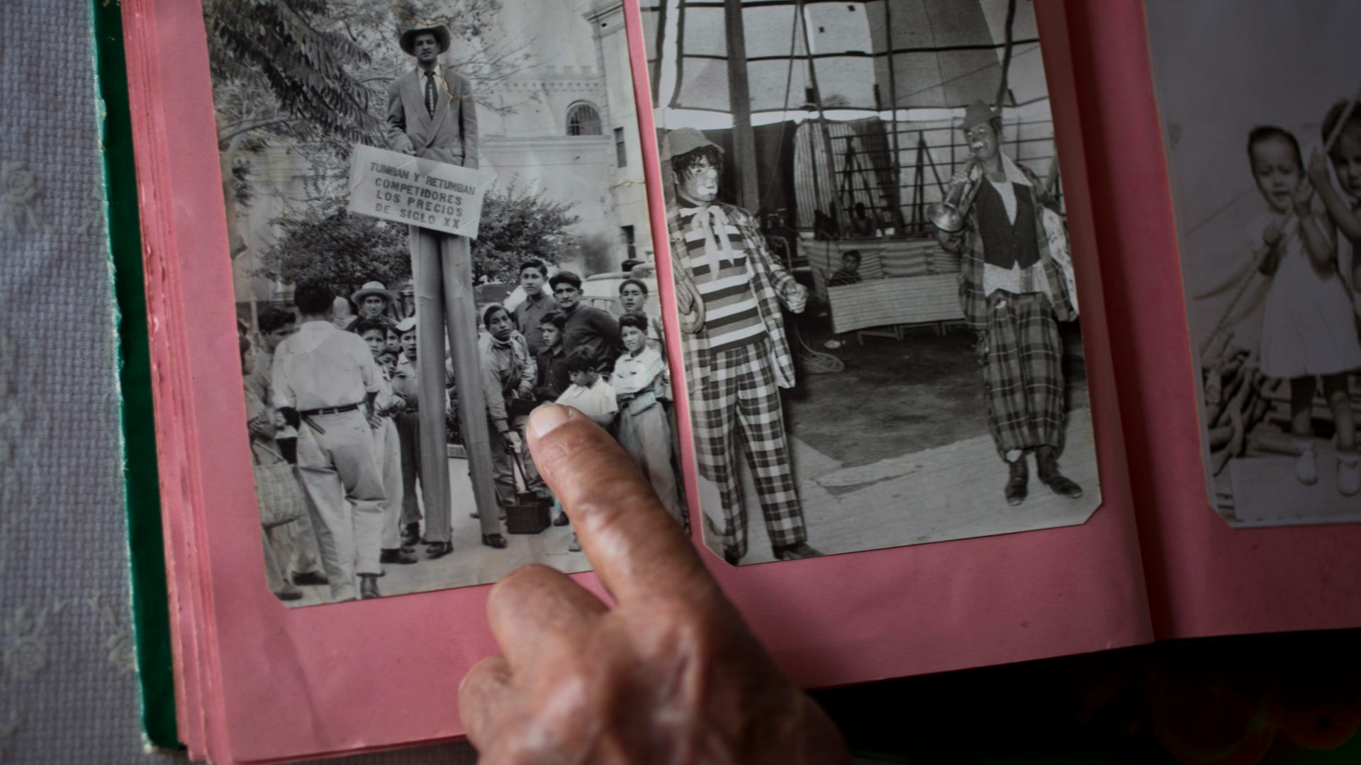 Peru_Oldest_Clown__11_