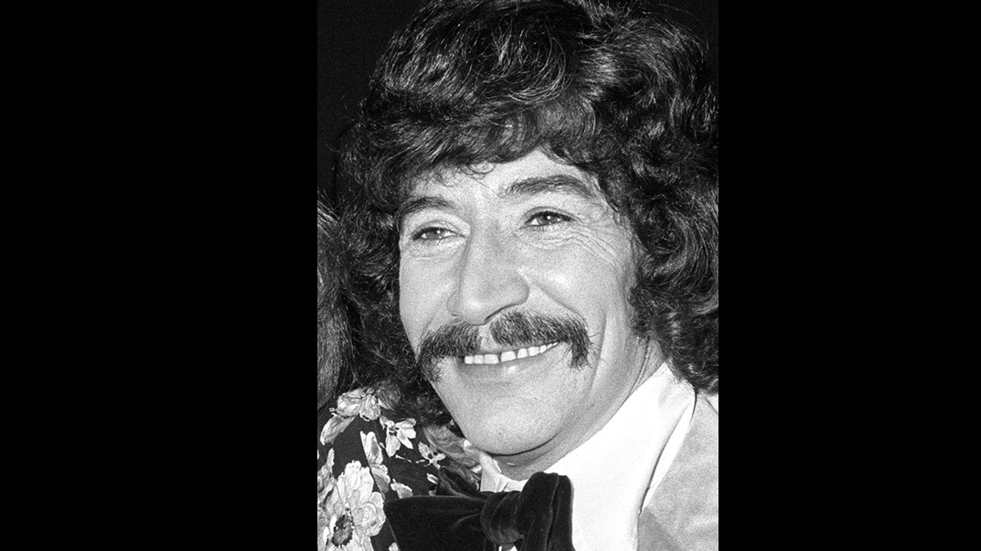 FILE - This is a Jan. 4, 1973 file photo of actor Peter Wyngarde. Longtime British television star Peter Wyngarde died in London on Monday Jan. 15, 2018. He was 90. The stylish Wyngarde had been cited by the creators of the Austin Powers films as one of the inspirations for the fictional character. He was best known for his role as the detective Jason King in the popular Department S show but played numerous other roles.(PA, File via AP)