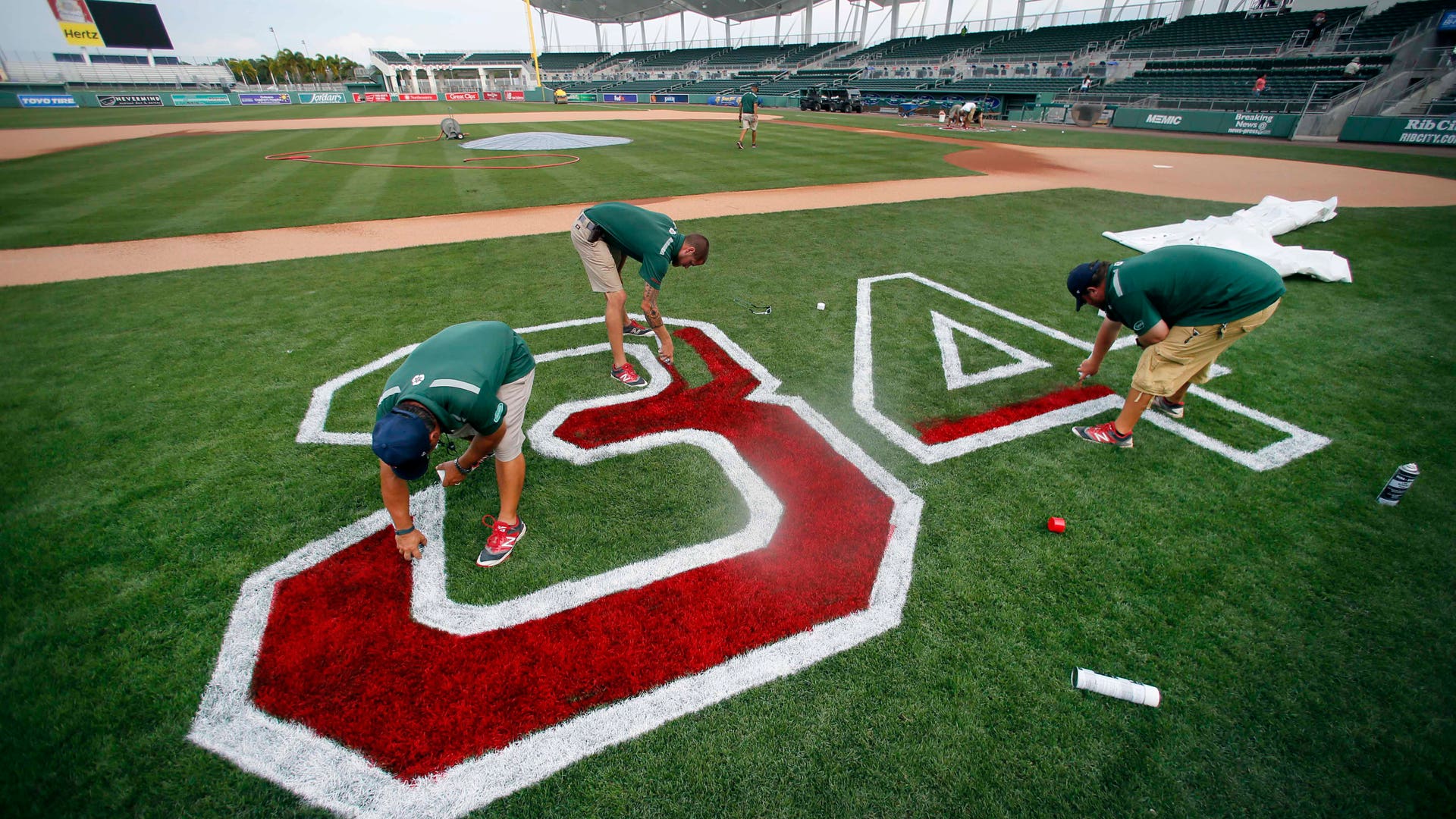 Phillies_Red_Sox_Spri_Garc