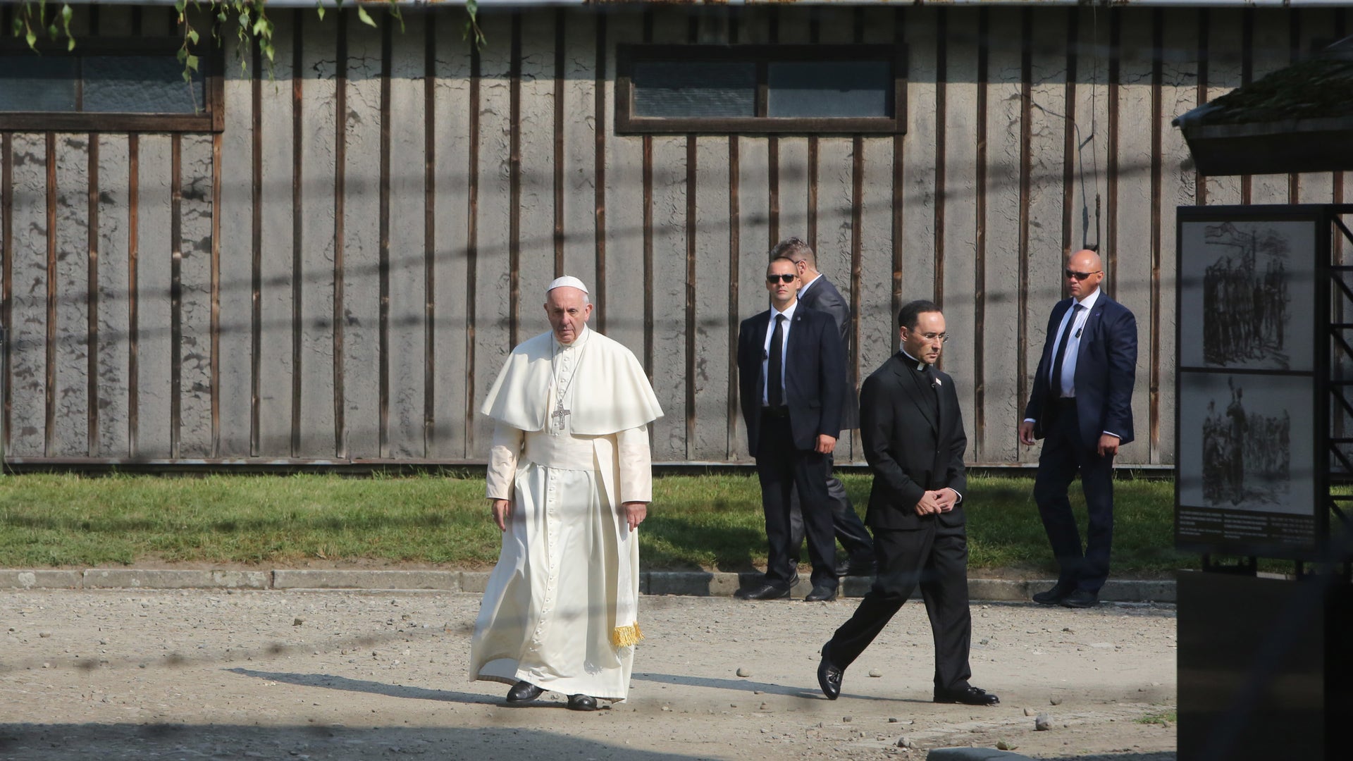 Poland_Pope_Vros__6_