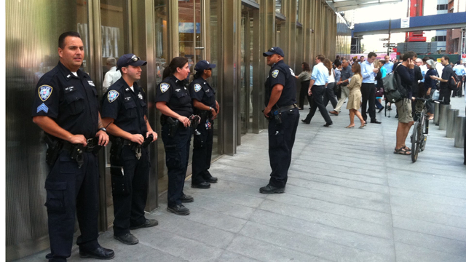 Police_WTC_Earthquake