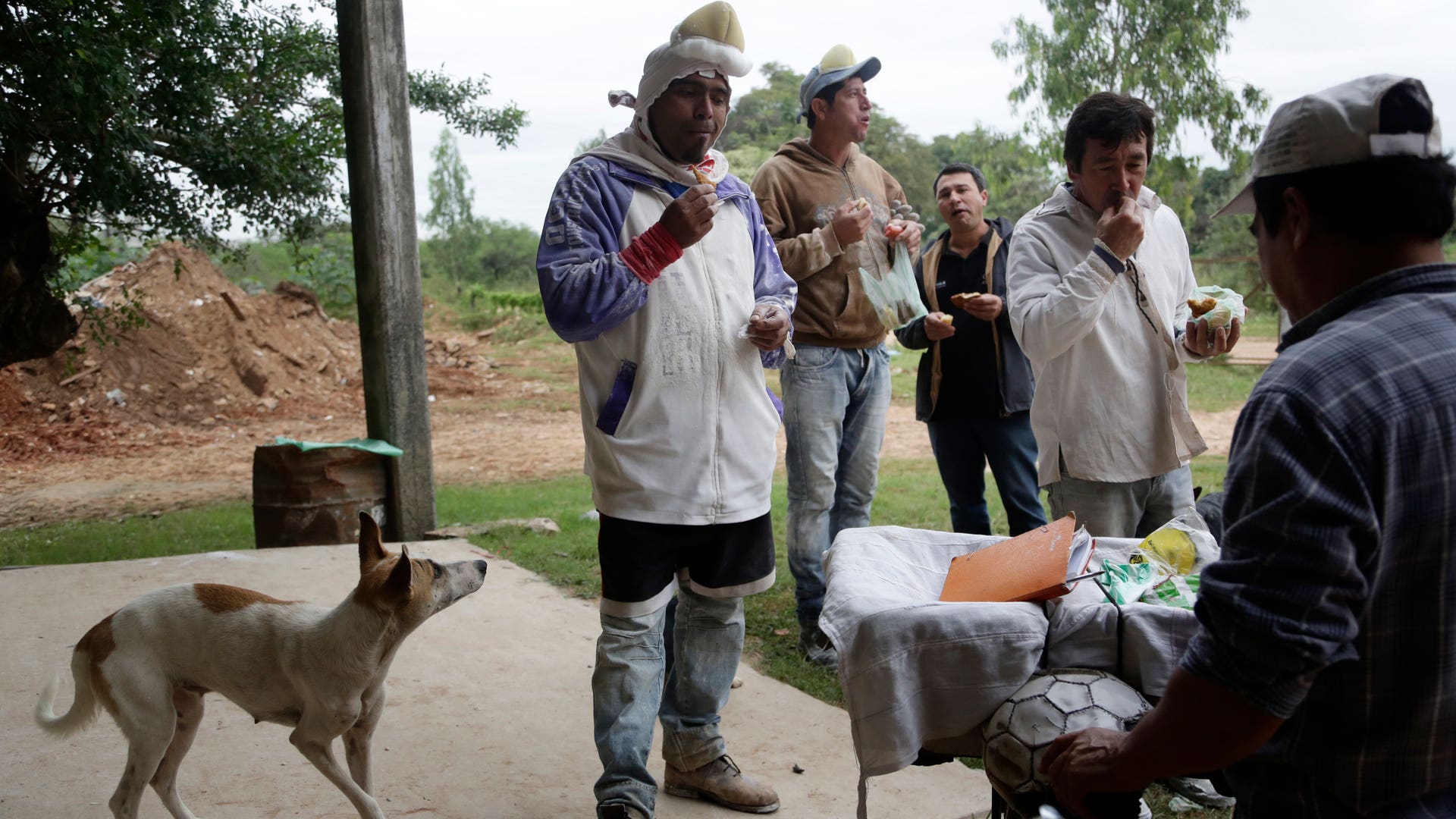 Pope_Paraguay_Poor__8_