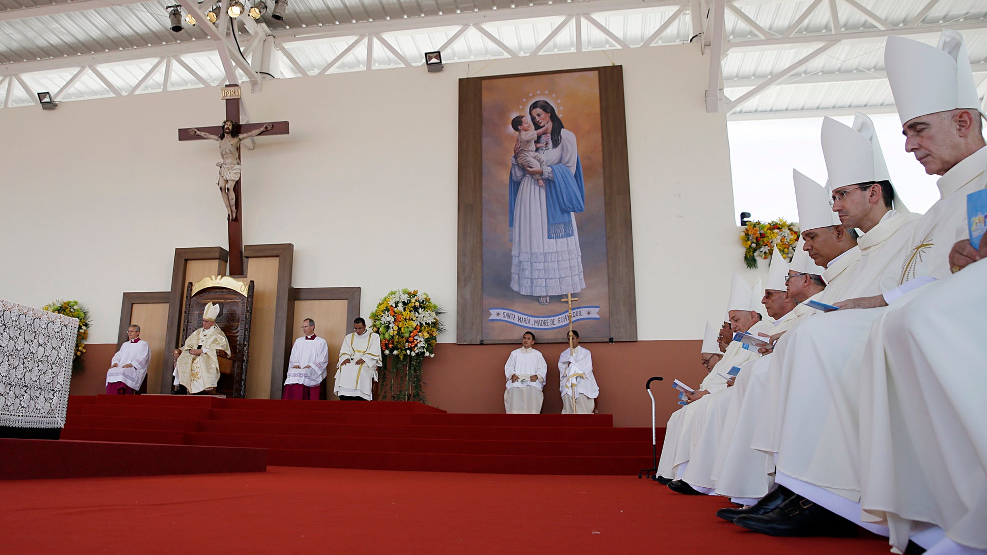 Pope_hosts_mass_in_Ecuador