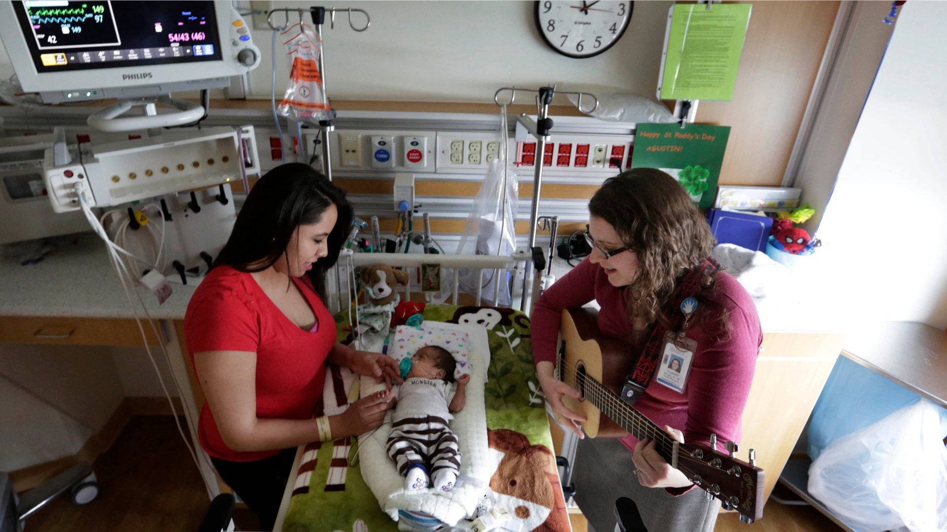 Preemie_Music_Therapy_4