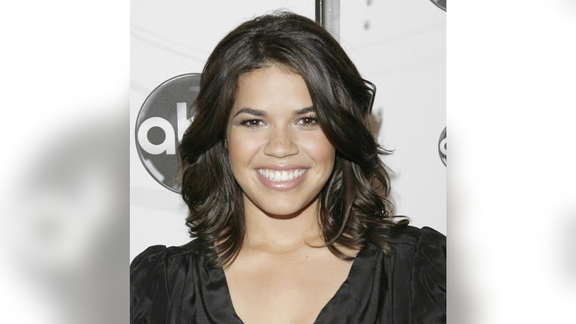 QAmerica Ferrera 