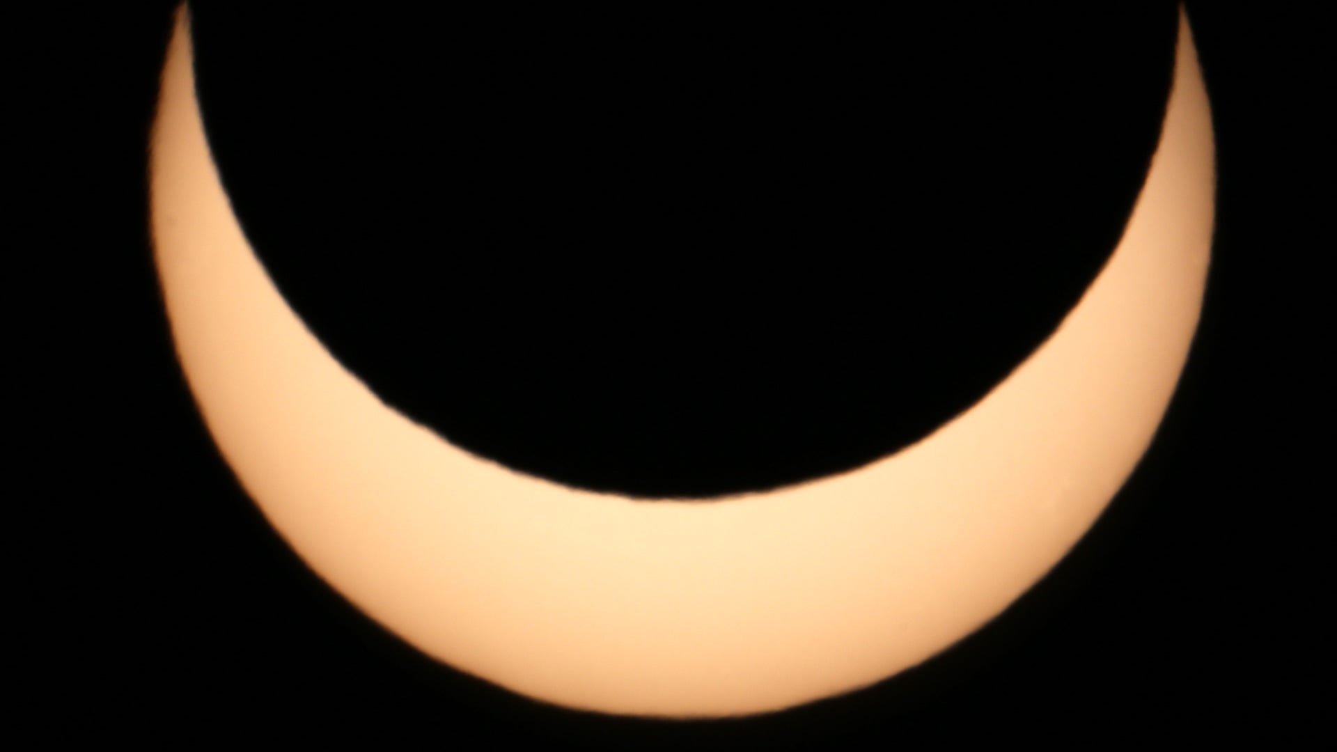 Ring_Of_Fire_Eclipse__stephanie_mcneal_foxnews_com_8