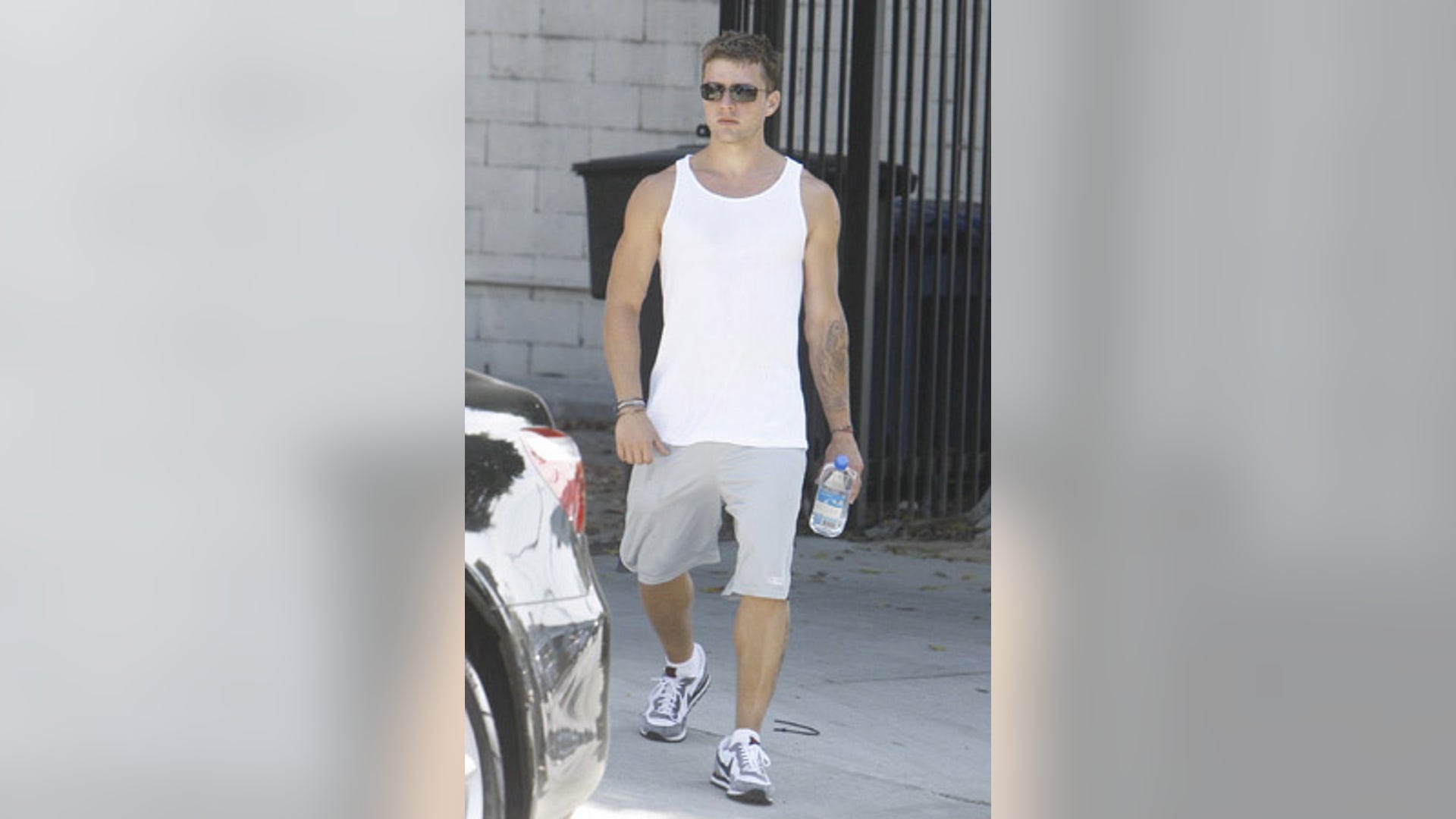 Ryan_Phillippe_skjgdf