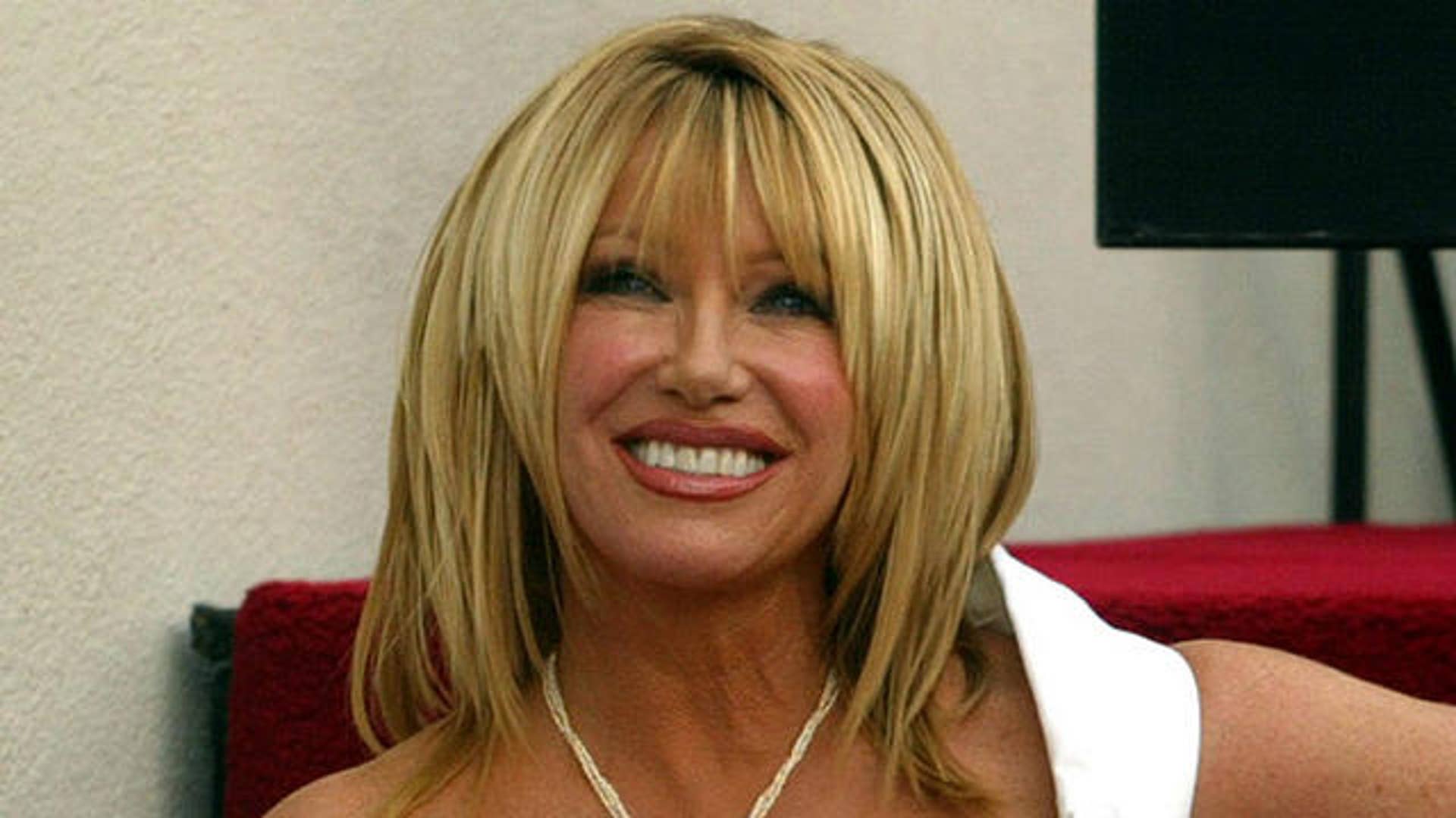 Suzanne Somers Cleavage