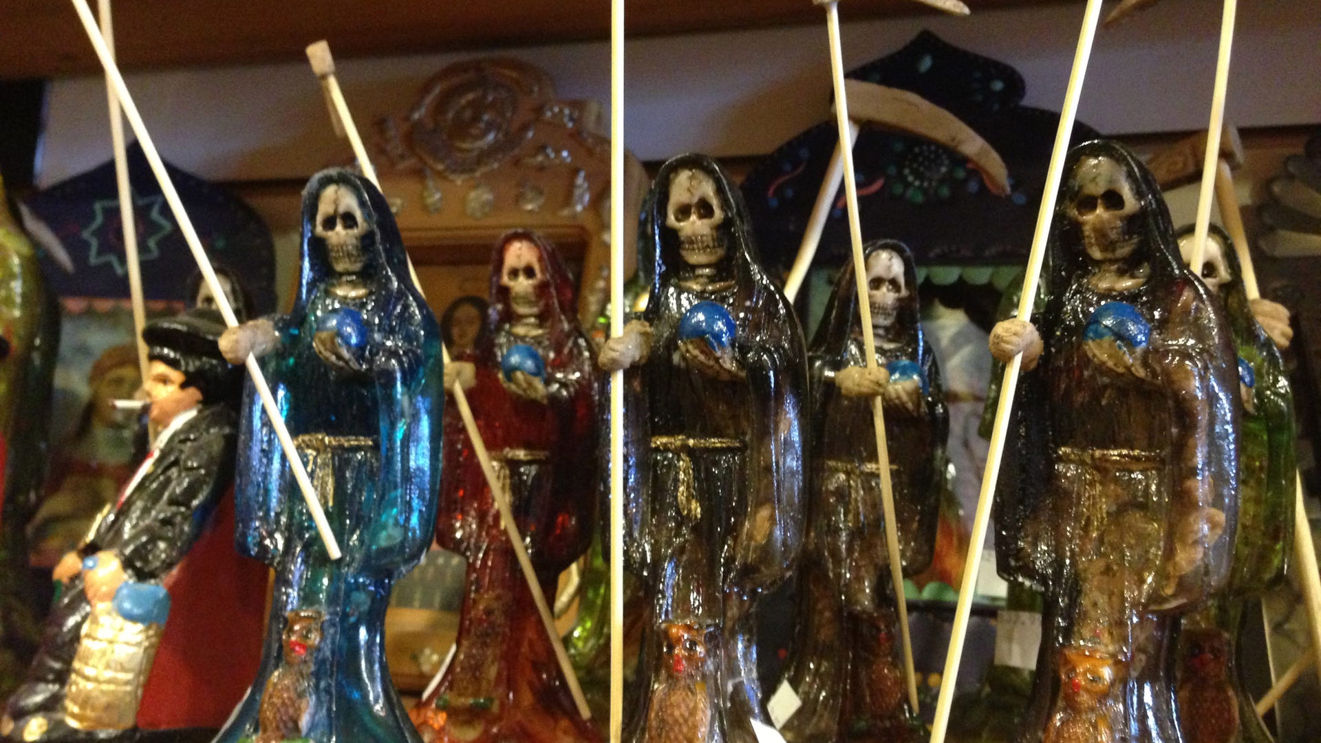 Santa_Muerte_Cult_Boo_Garc__9_