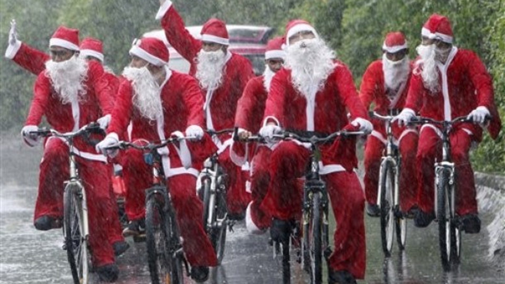 Santas Kick Back Around the World Fox News