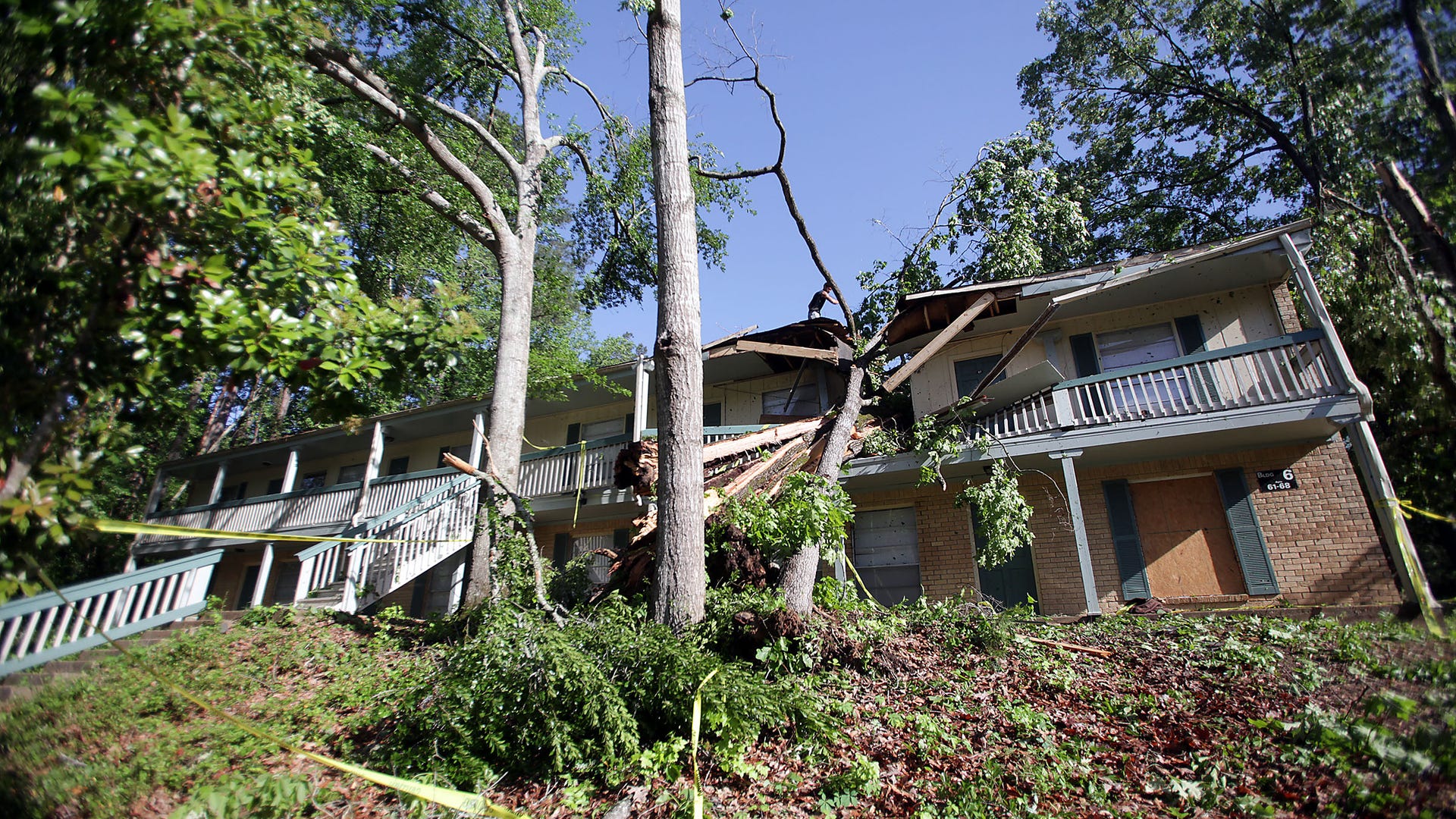 Severe_Weather_Missis_Vros__1_