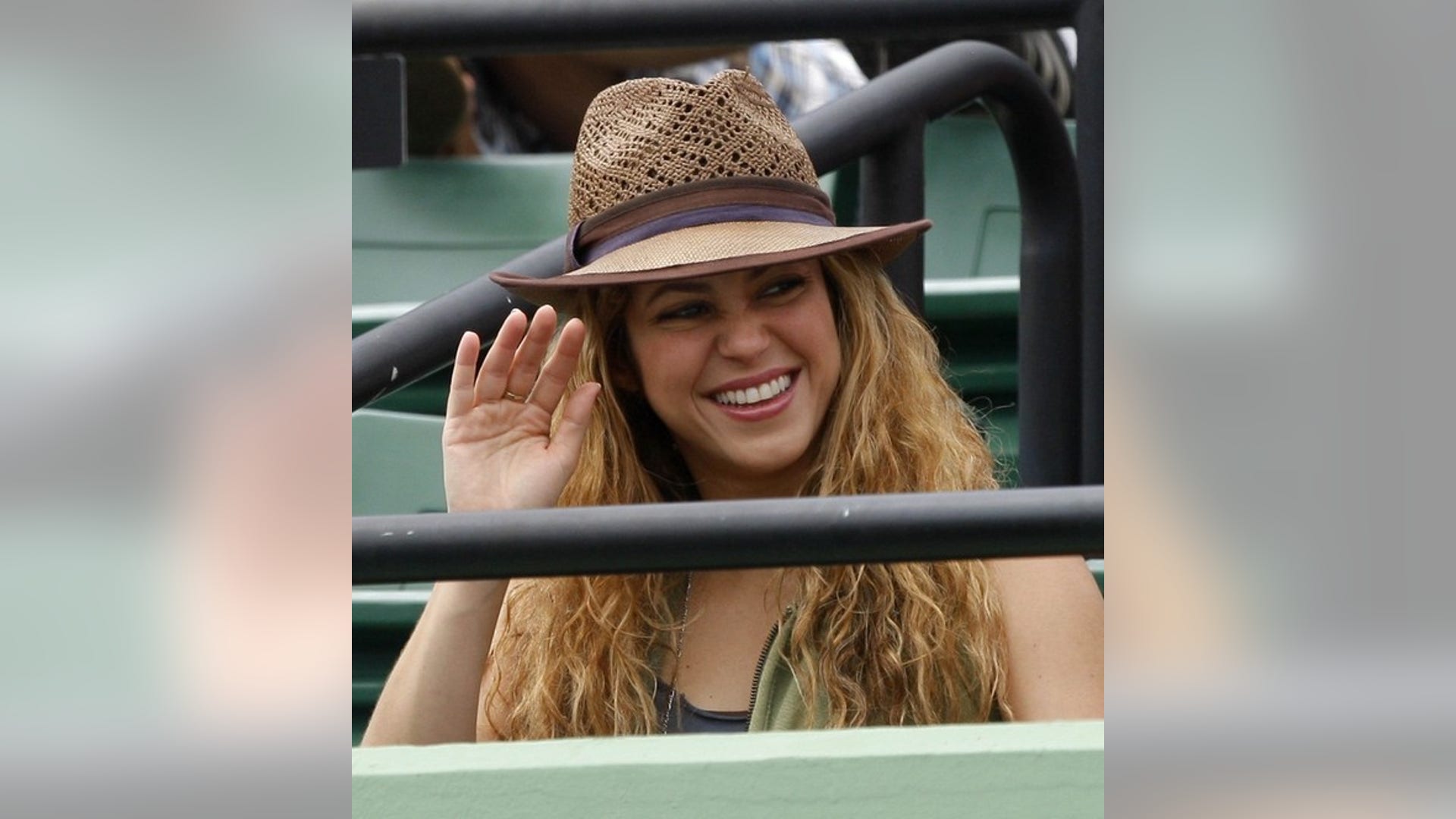 Shakira1