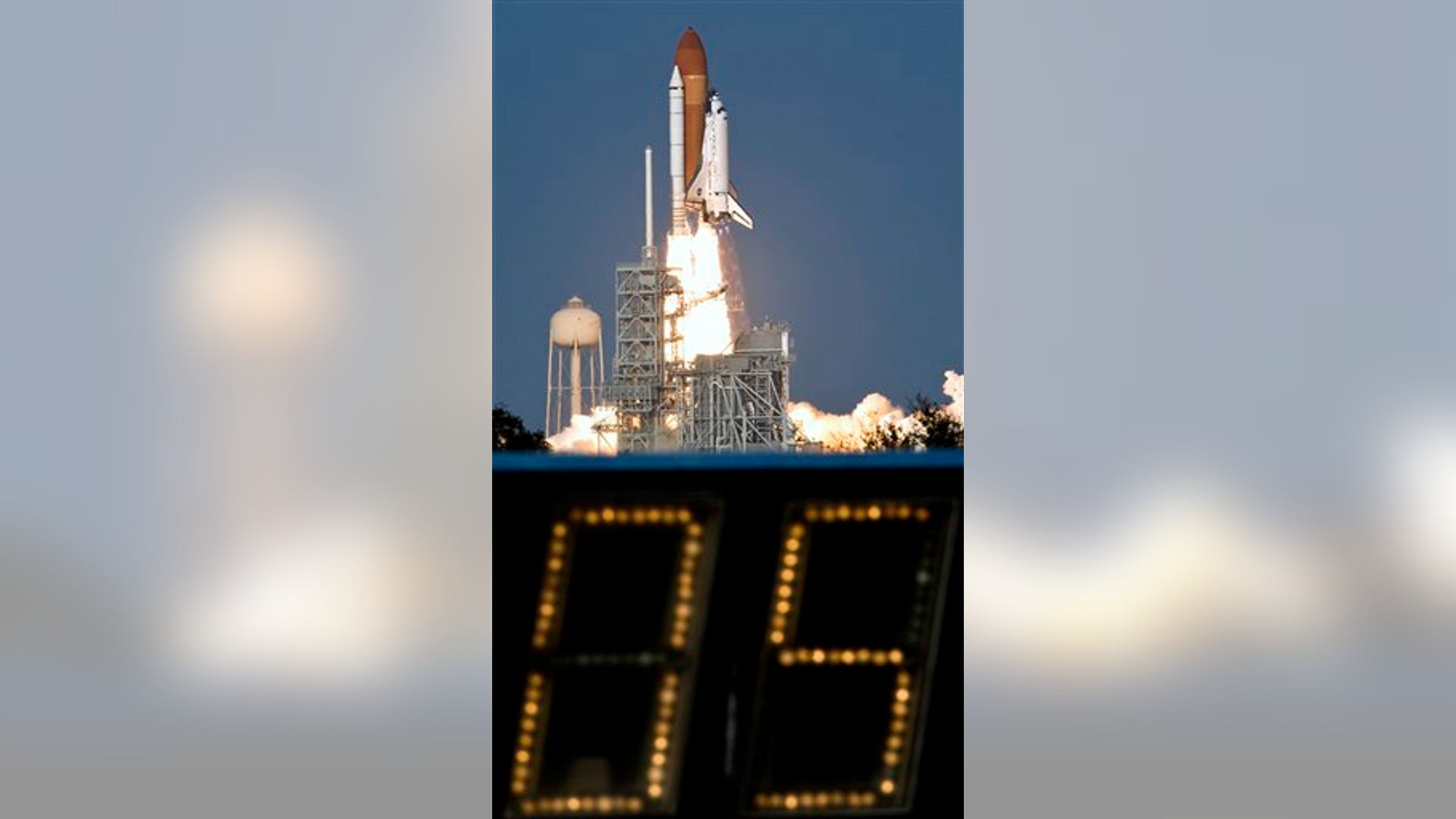 Shuttle_Discovery_Final_Blast_Off_2