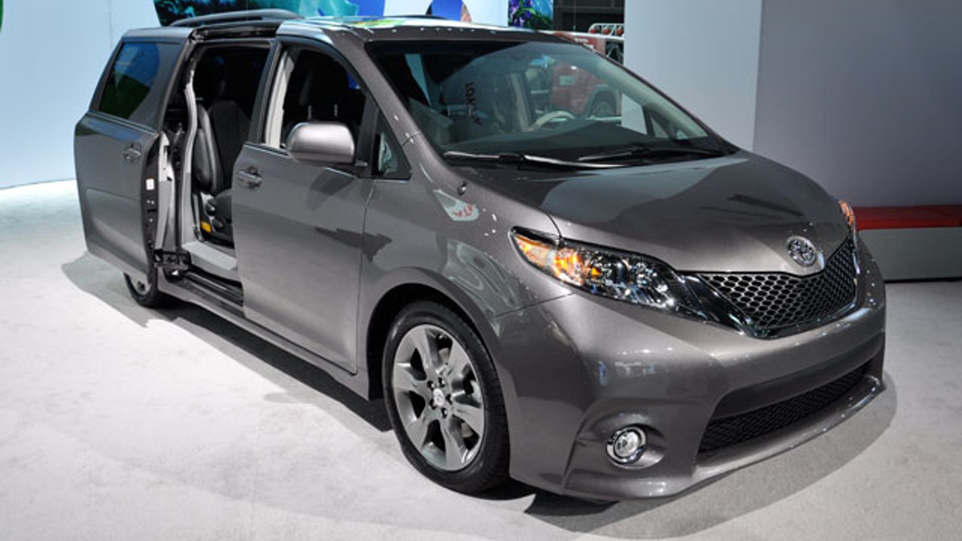 2011 Sienna SE