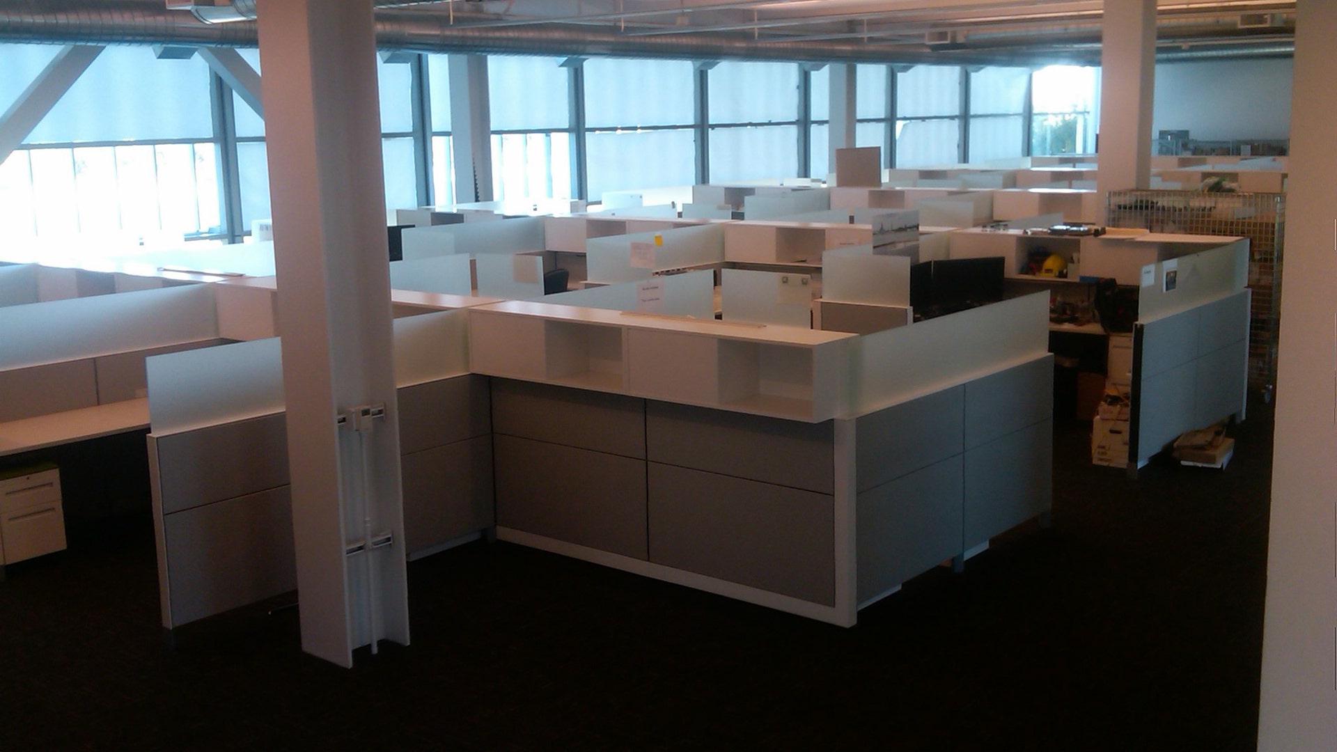 Solyndra_empty_for_auction_3