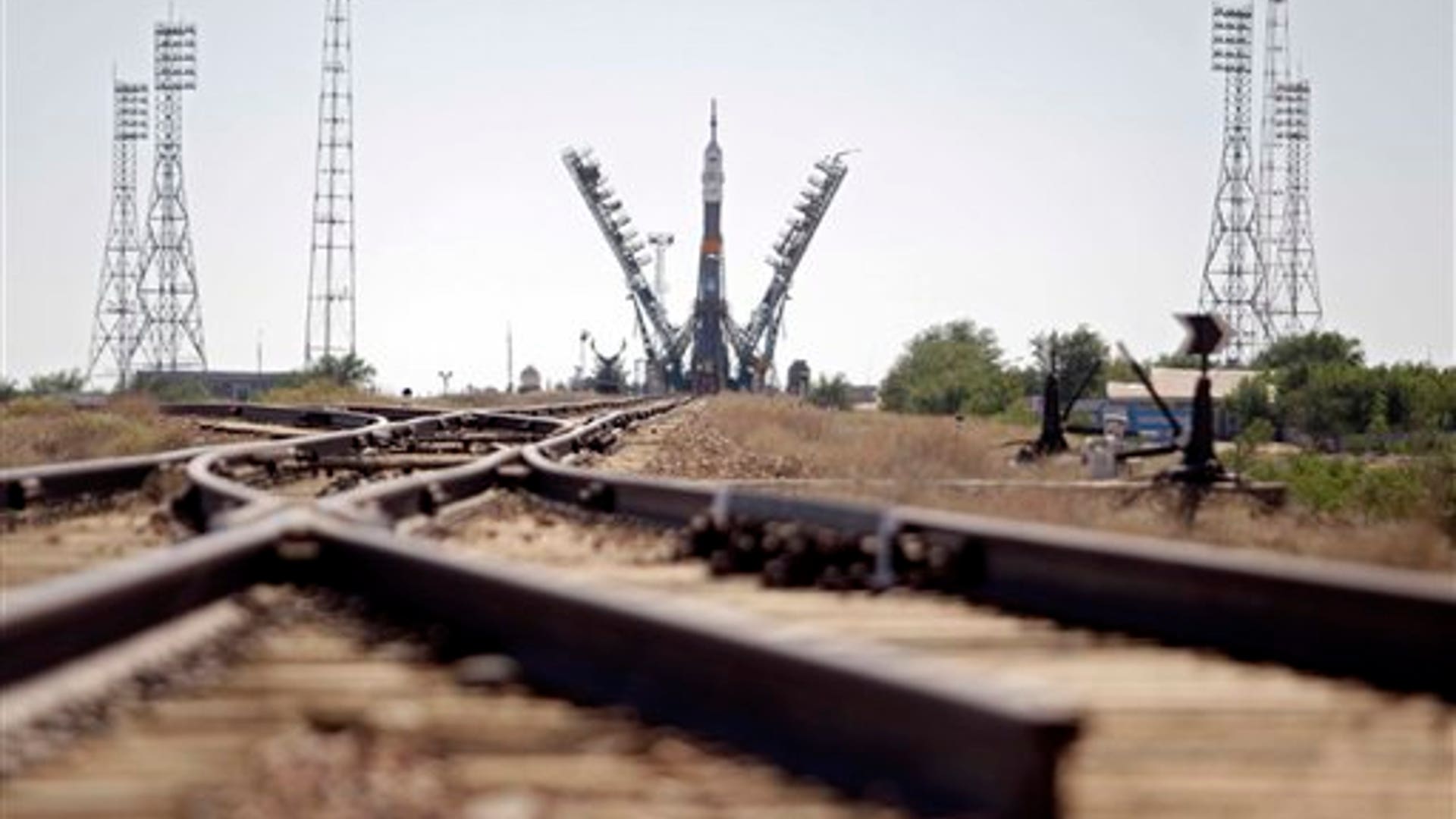 Soyuz_Hits_Launch_Pad