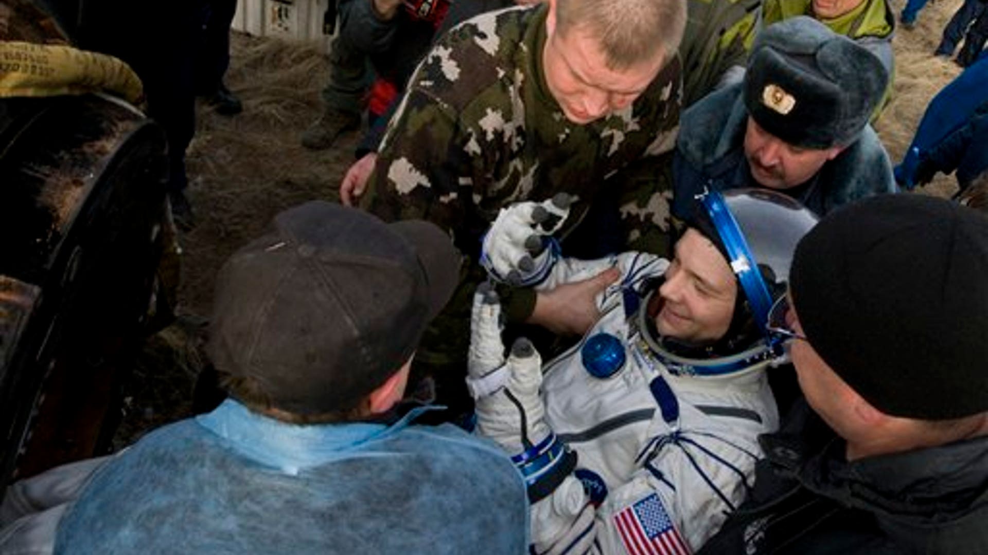 Soyuz_Space_Capsule_Landing__7_
