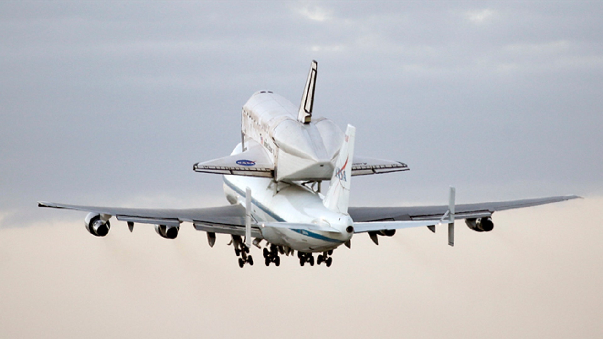 Space_Shuttle_last_flight_2