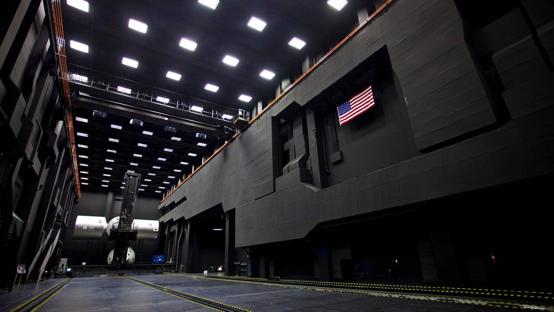 Spacecraft_Assembly_room