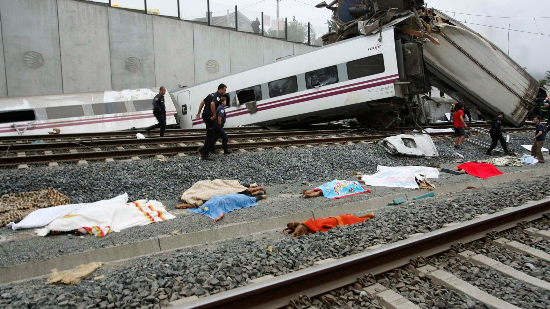 Spain_Train_Derailmen_Garc_18_