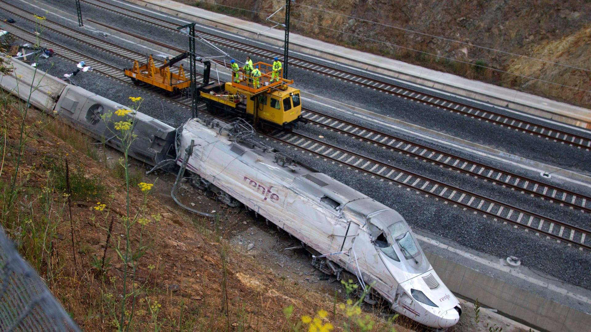 Spain_Train_Derailmen_Garc_9_