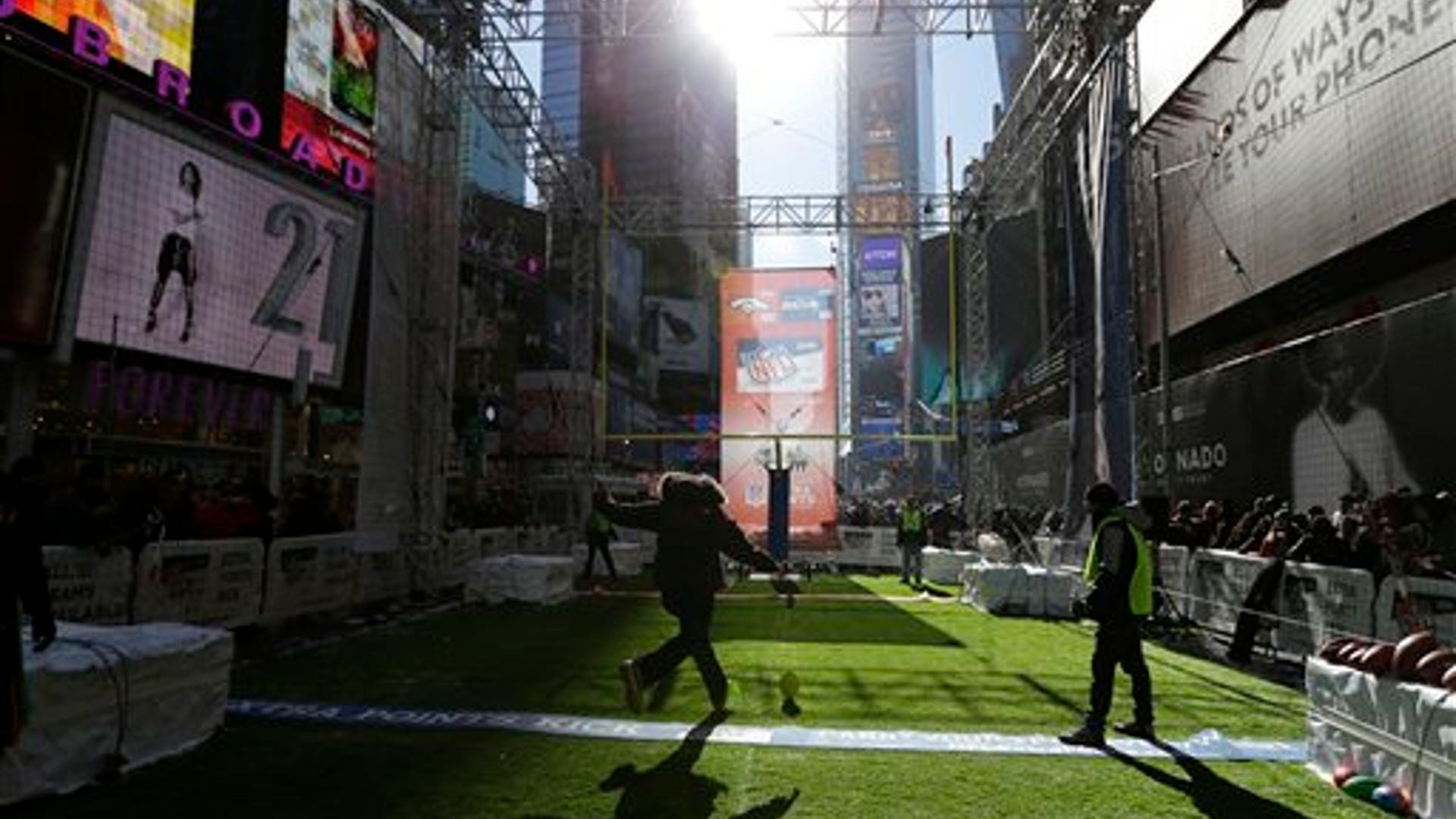 Super_Bowl_Boulevard_23