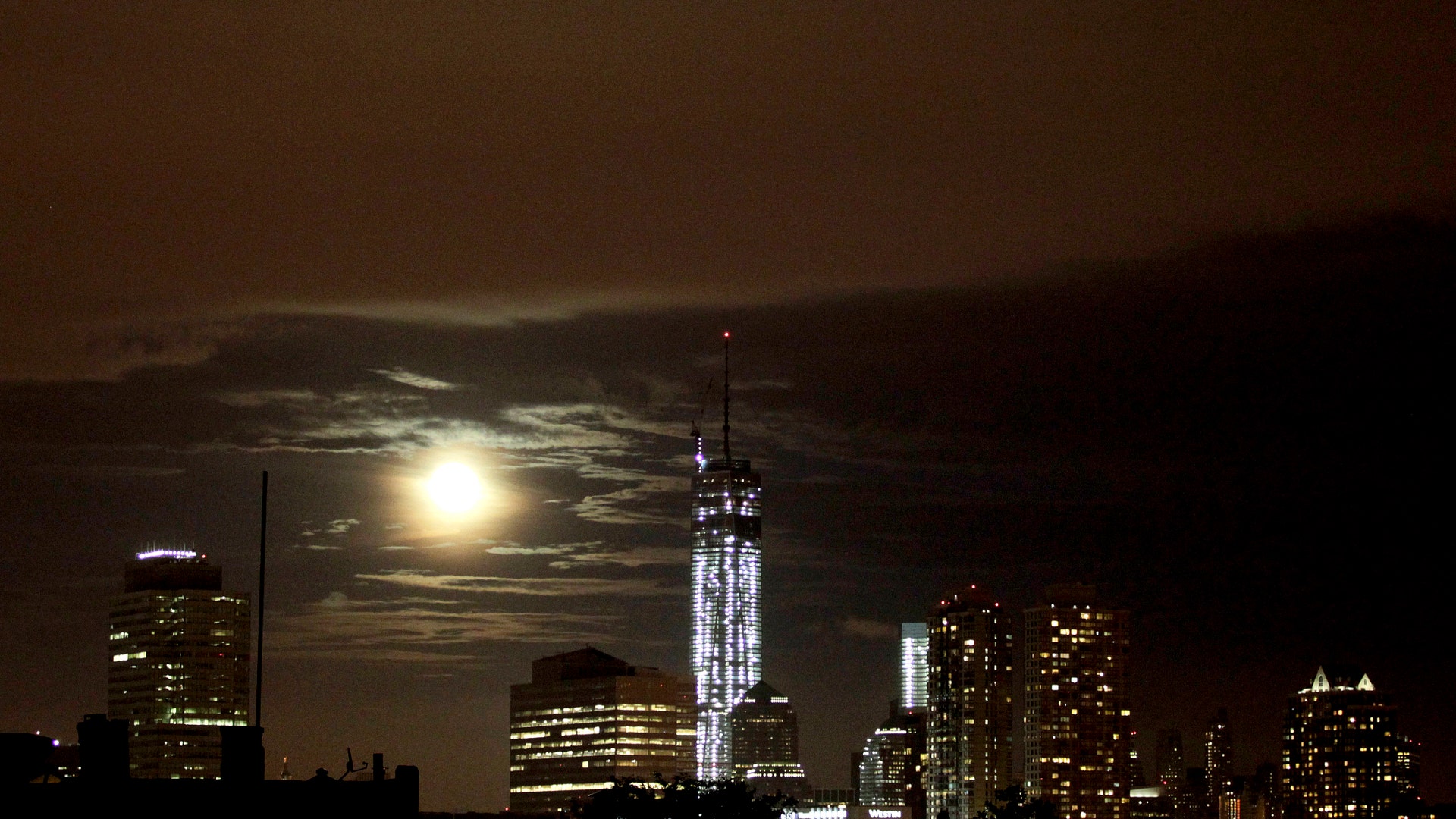 Supermoon_2013_NYC