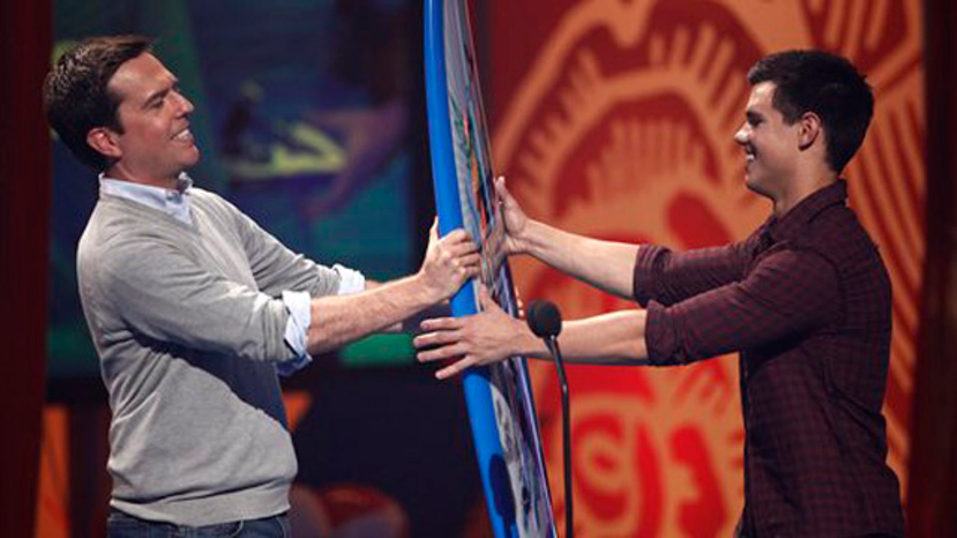 Taylor Lautner and Ed Helms