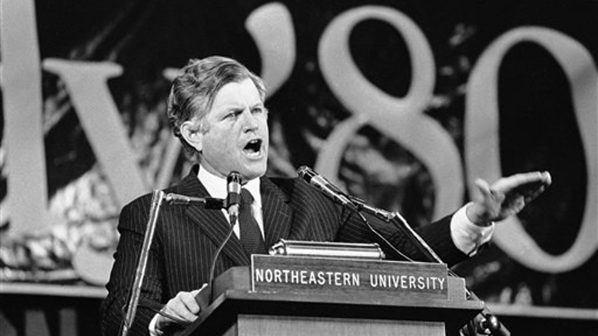 Ted_Kennedy_the_Campaigner15