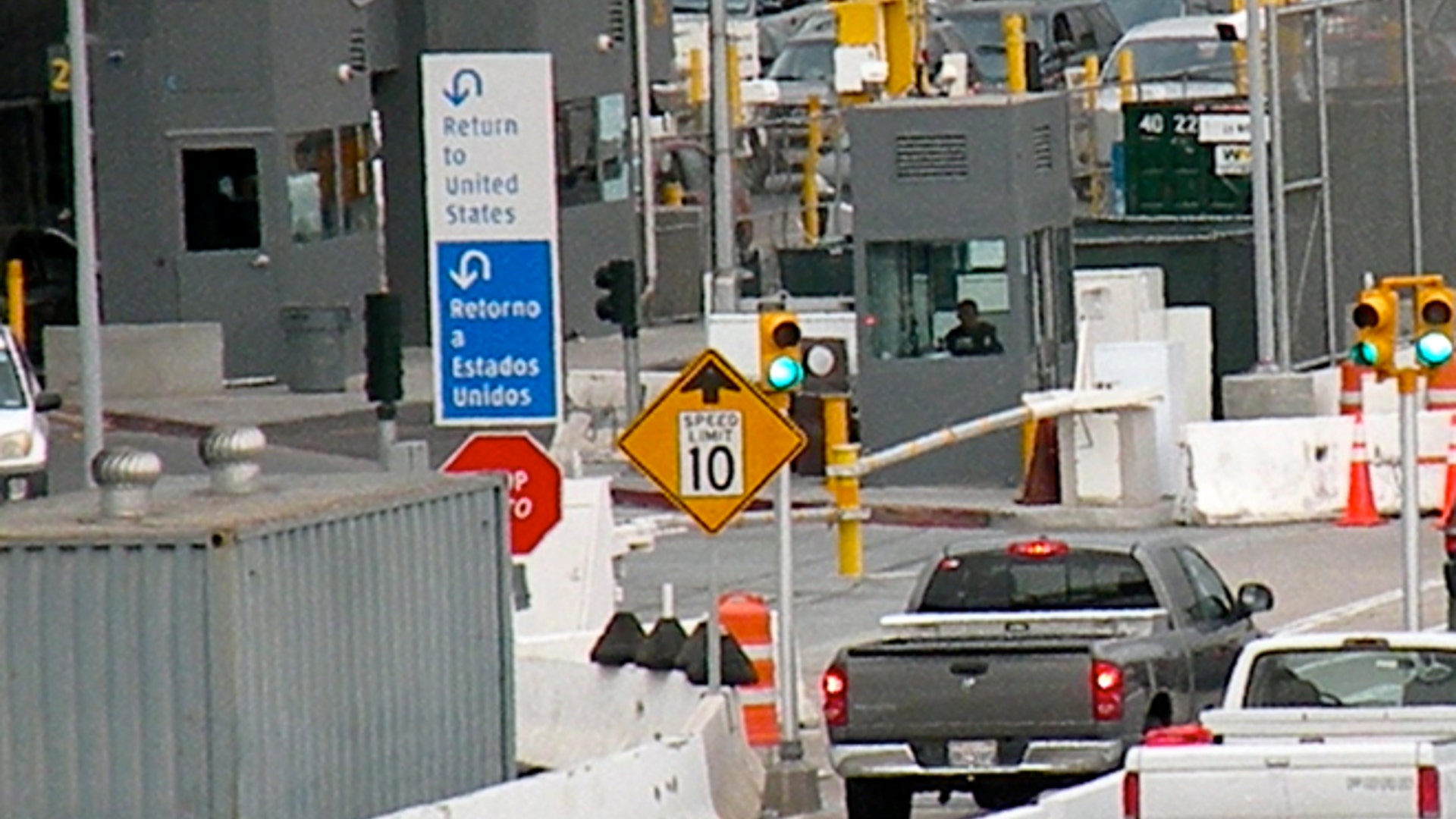 Tijuana_Latino_6_Top