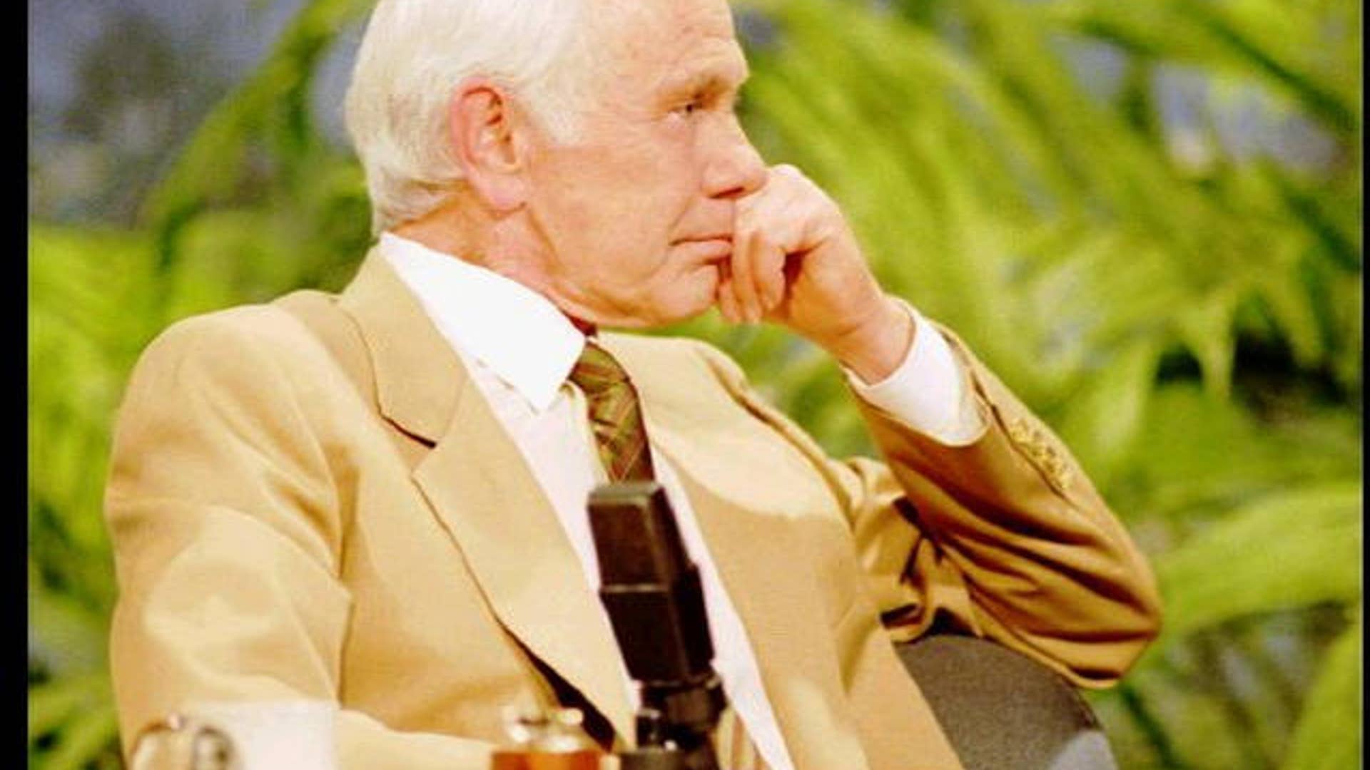 Tonight_Show_Johnny_Carson_1992_teary