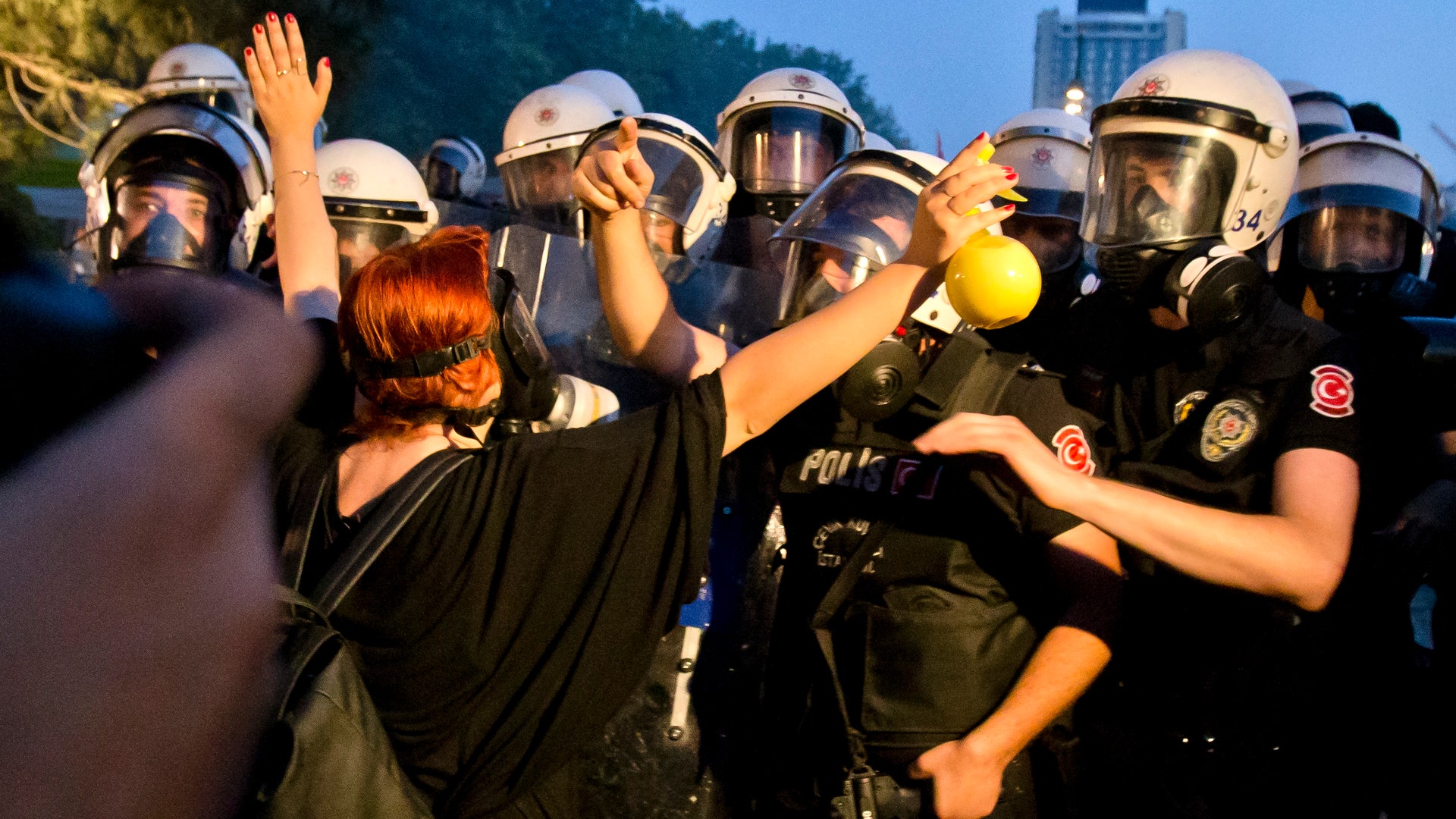 Turkey_Protests_Angu__2_