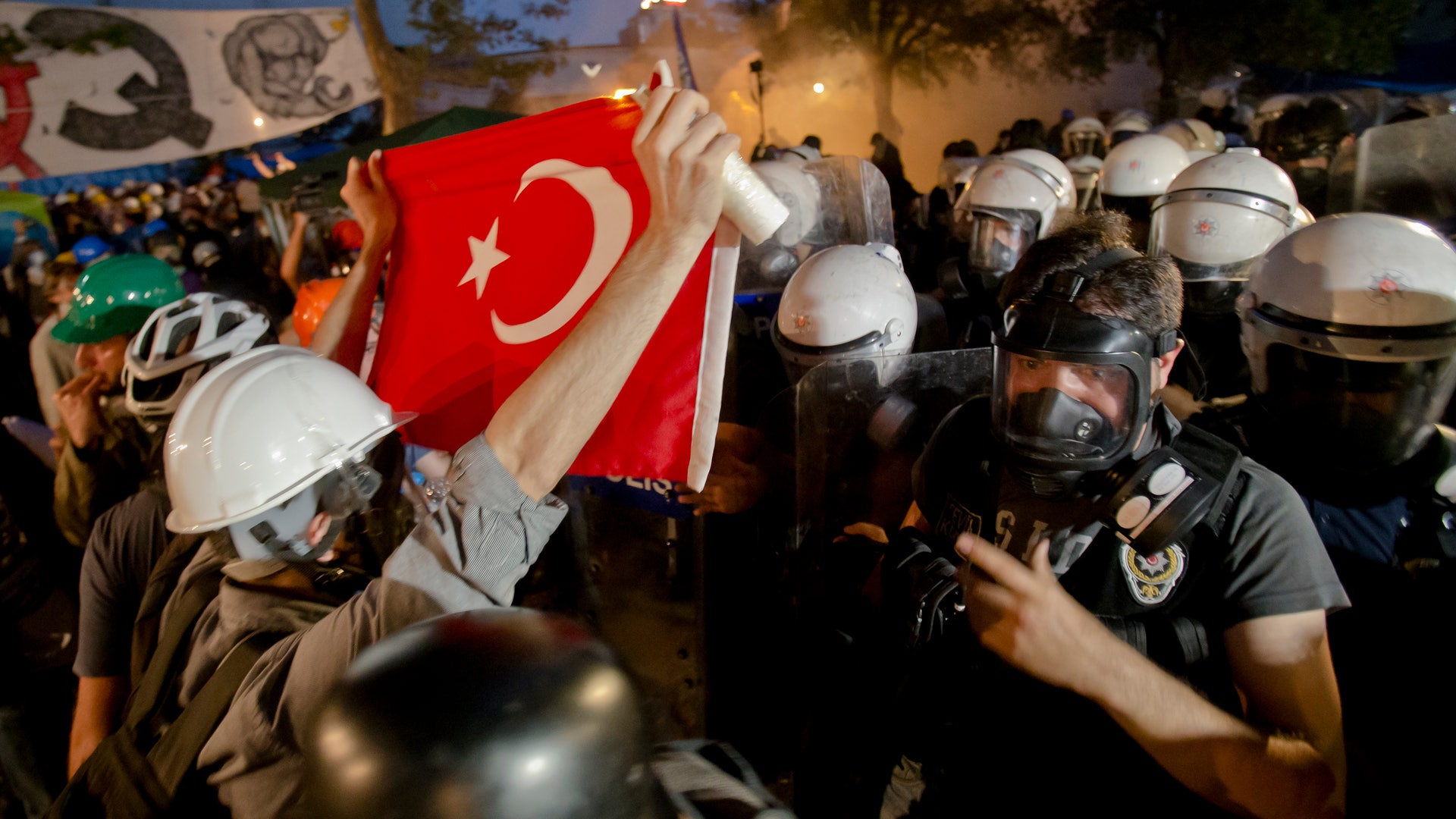 Turkey_Protests_Angu__3_