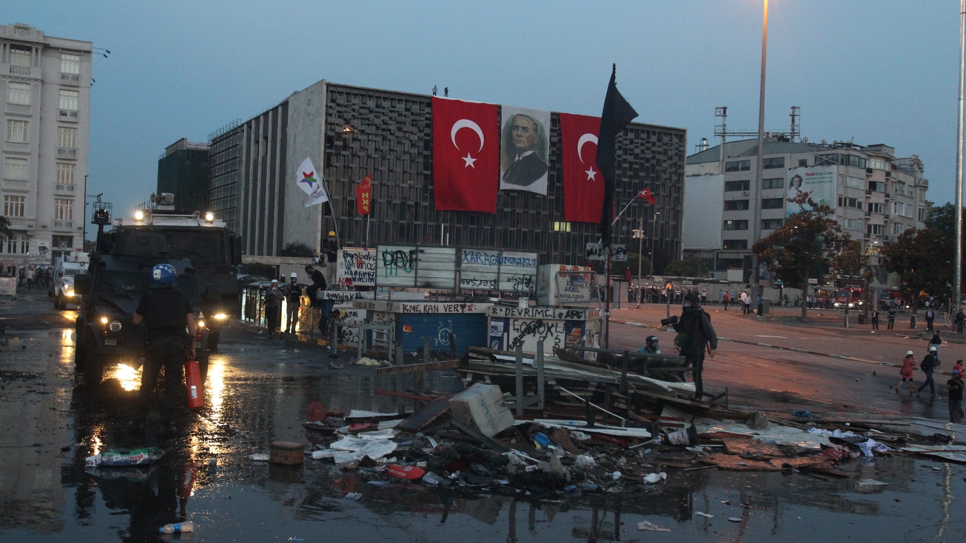 Turkey_Protests_Angu__5_