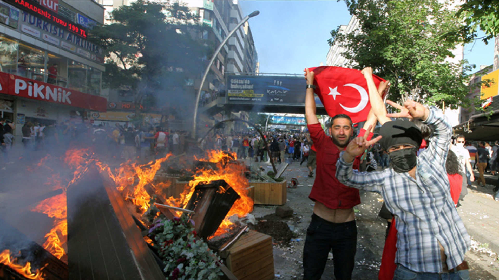 Turkeyriots5_060113