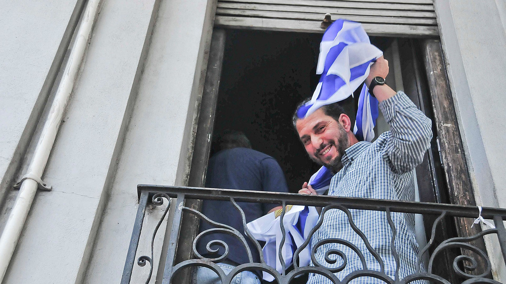 Uruguay_Guantanamo_Shopping__6_