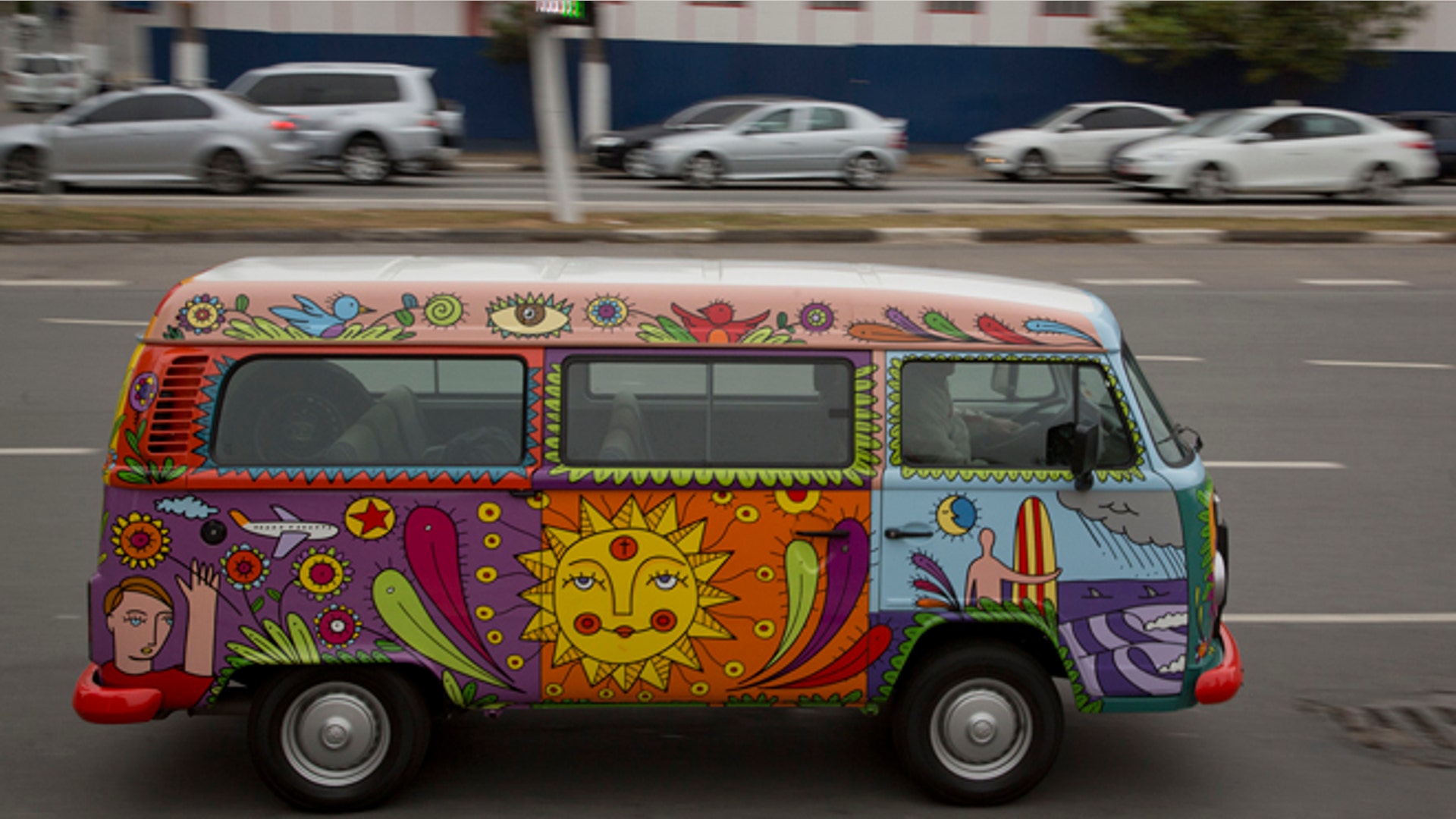 VW_Bus_Brazil__2_
