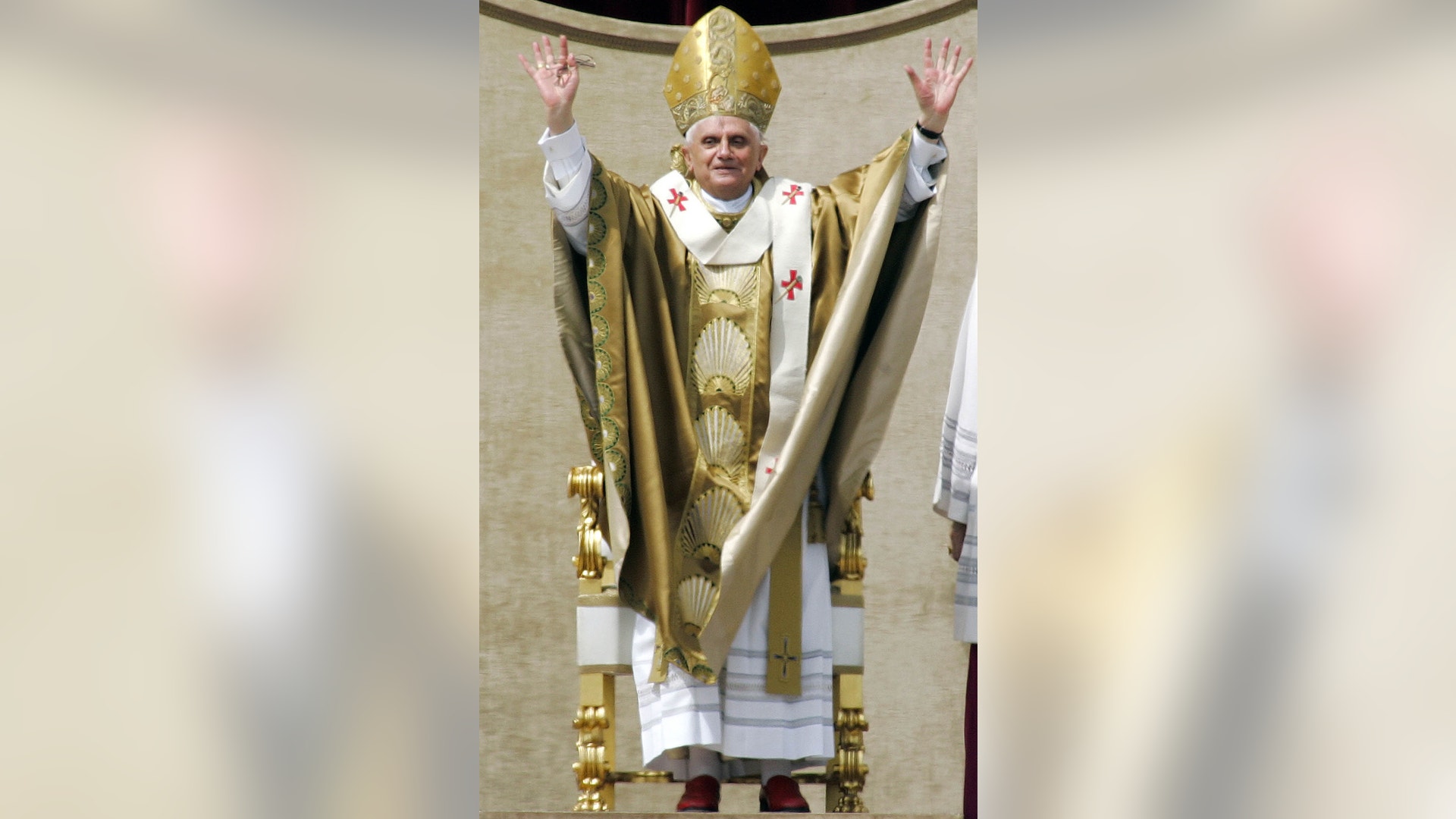 Vatican_Pope_Resigns_vertical