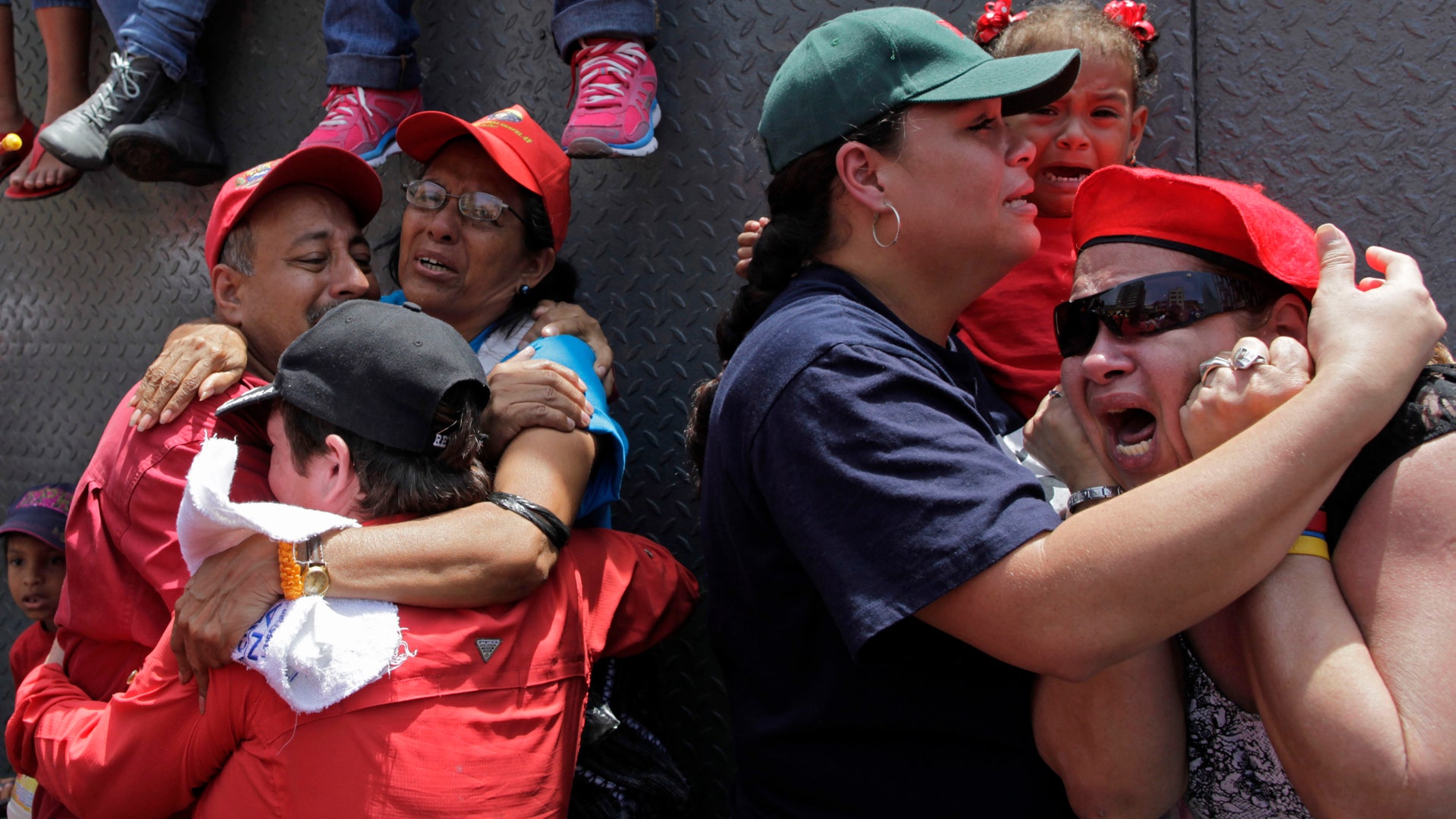 Venezuela_Chavez_Carr_19_