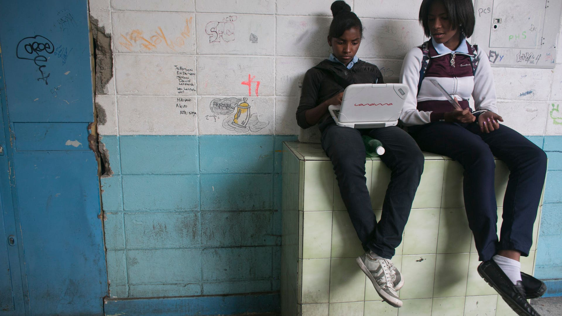 Venezuela_Failing_Schools__11_