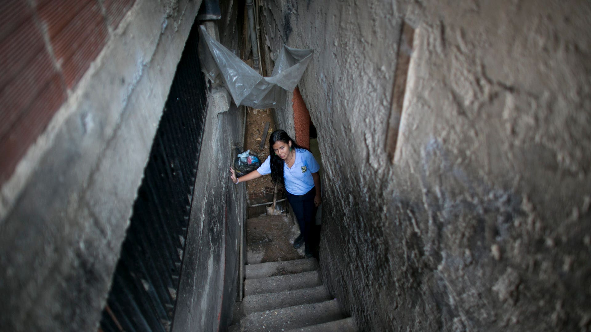 Venezuela_Failing_Schools__13_