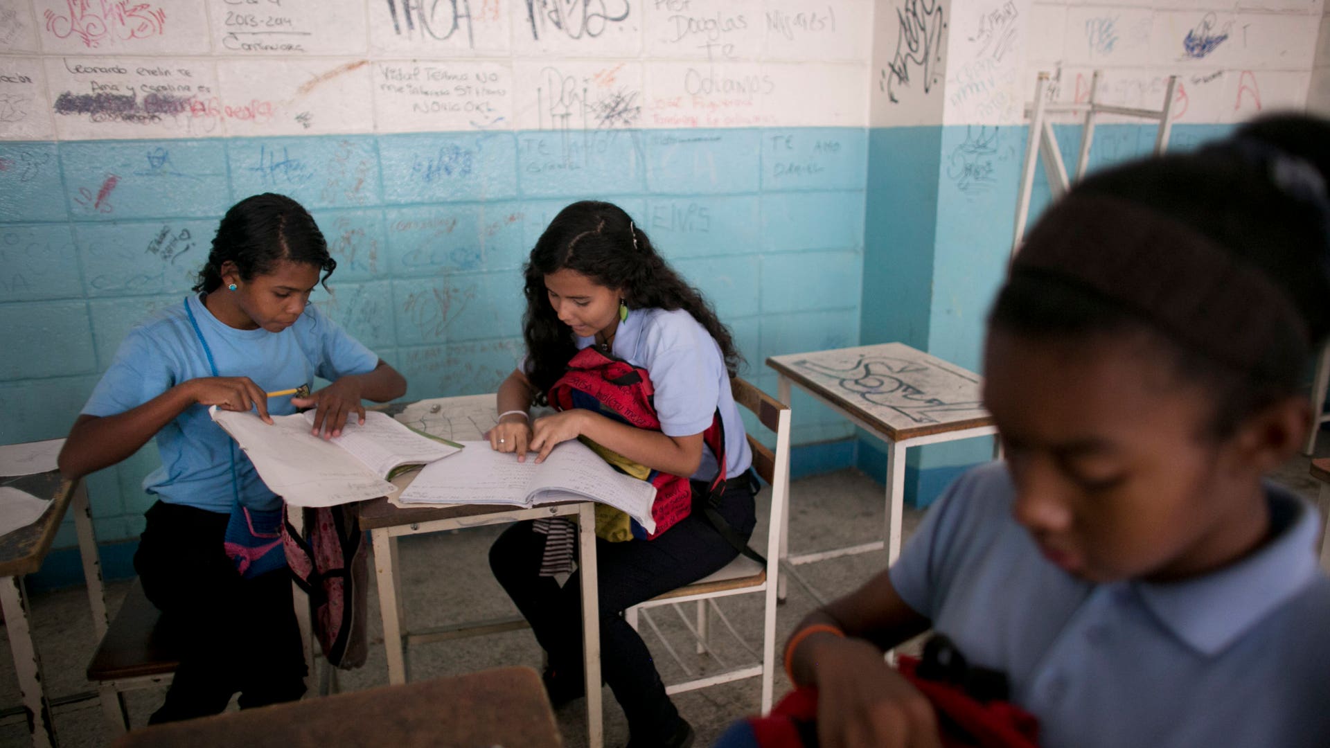 Venezuela_Failing_Schools__16_