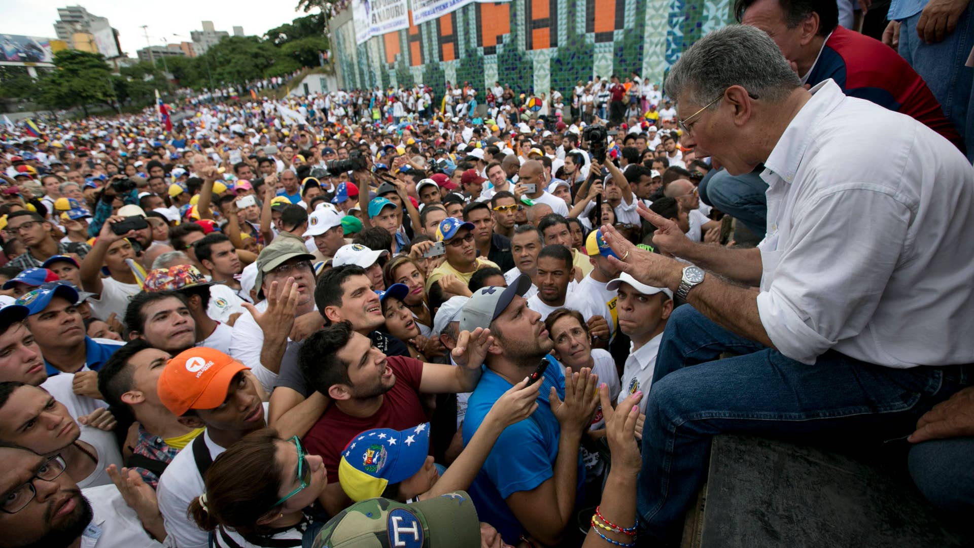 Venezuela_Political_C_Vros__14_