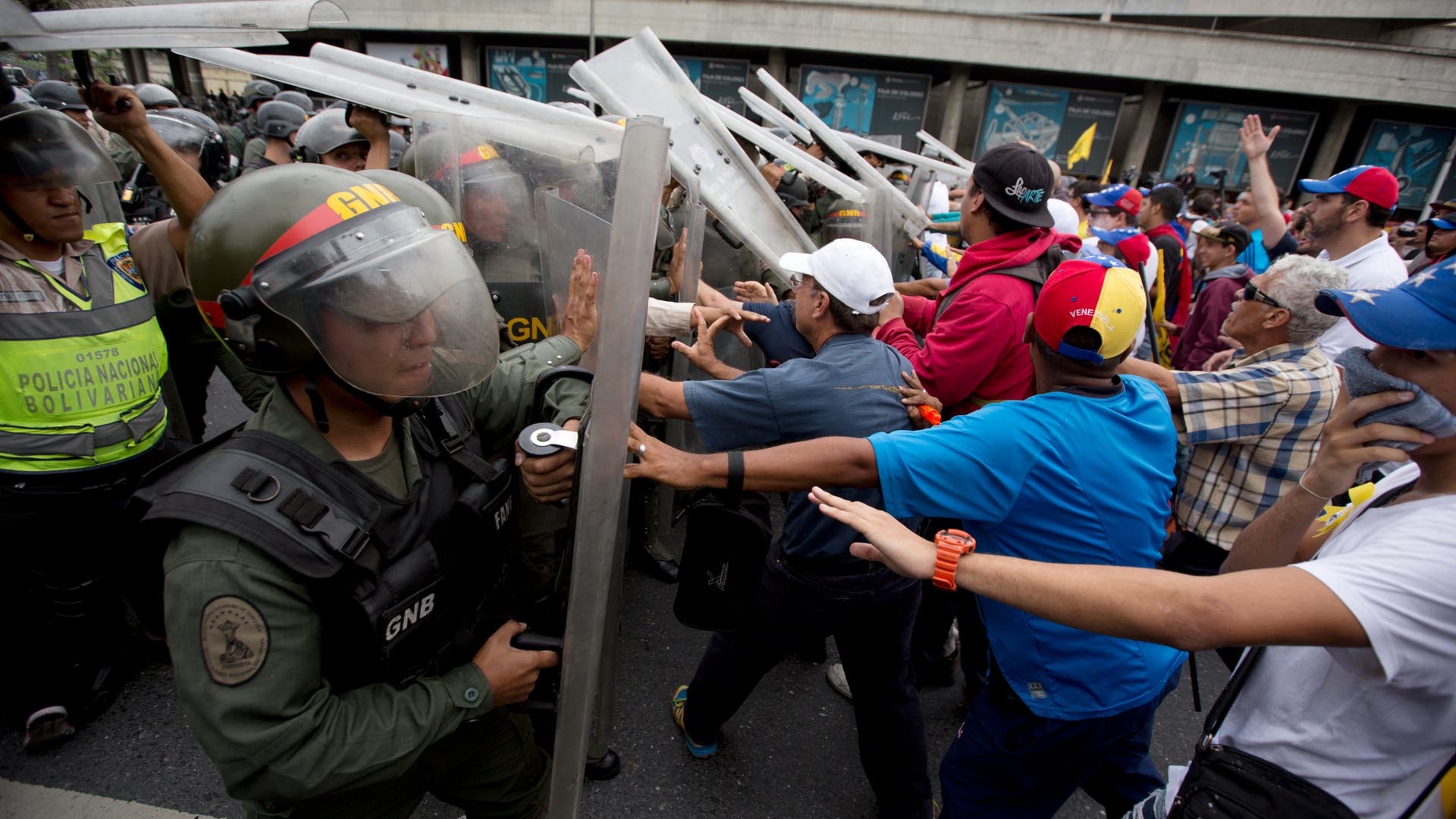 Venezuela_Protest_Vros__3_